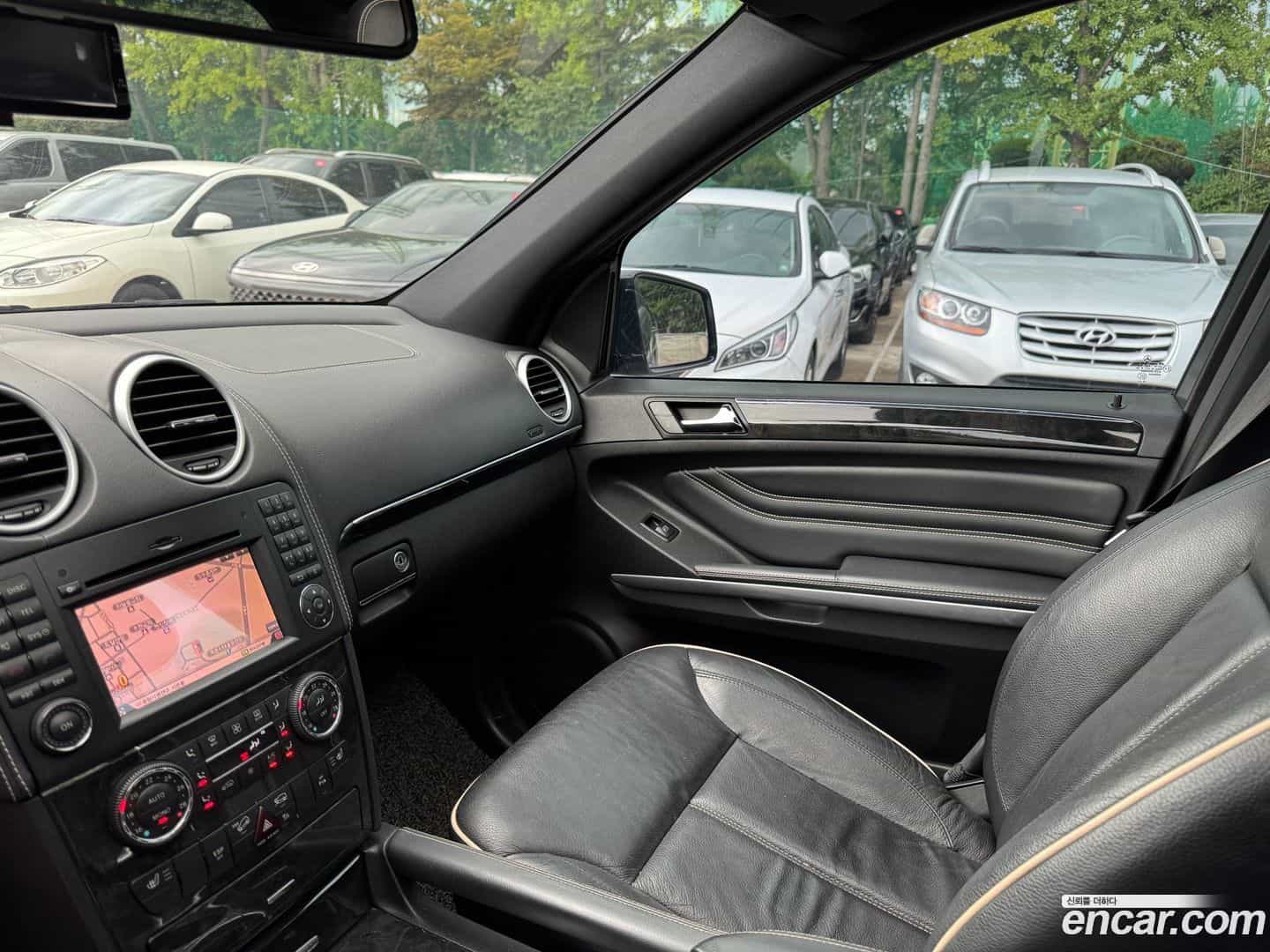M-class Mercedes-Benz 2011.11-INNER-010