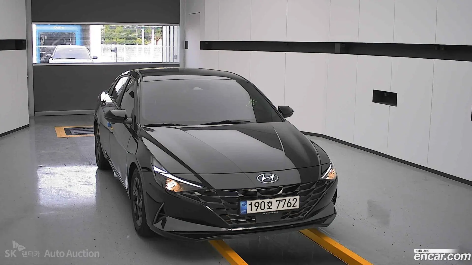 Main__Slider__Photo:AVANTE Hyundai 2022.3-0
