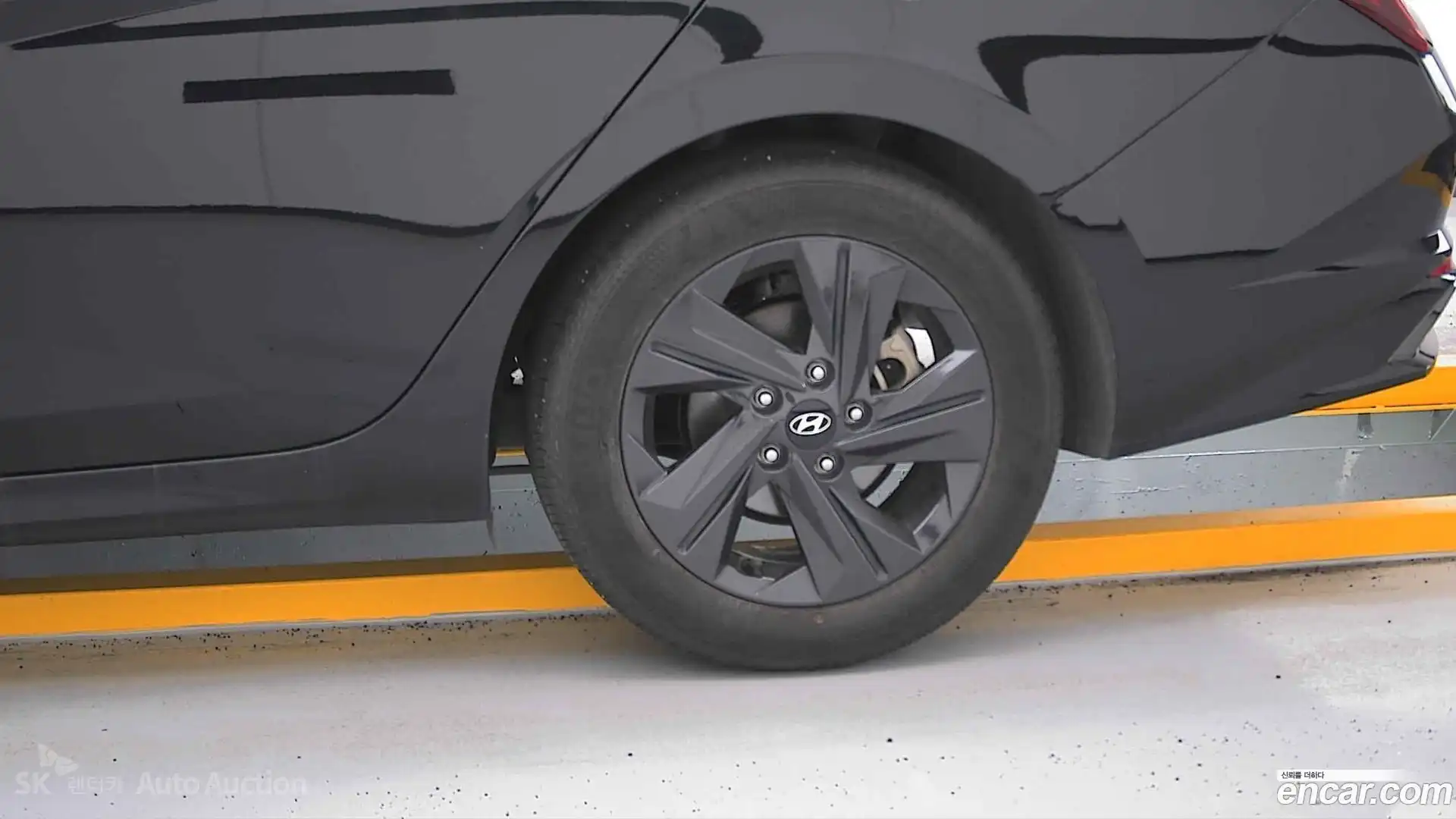 AVANTE Hyundai 2022.3-OPTION-019