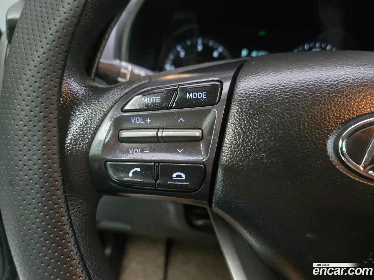 Kona Hyundai 2017.8-OPTION-017