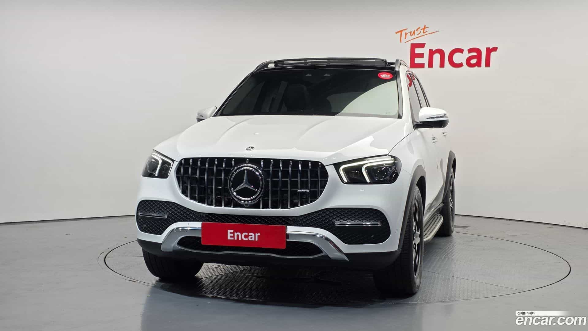 GLE-Class Mercedes-Benz 2022.8-OUTER-003
