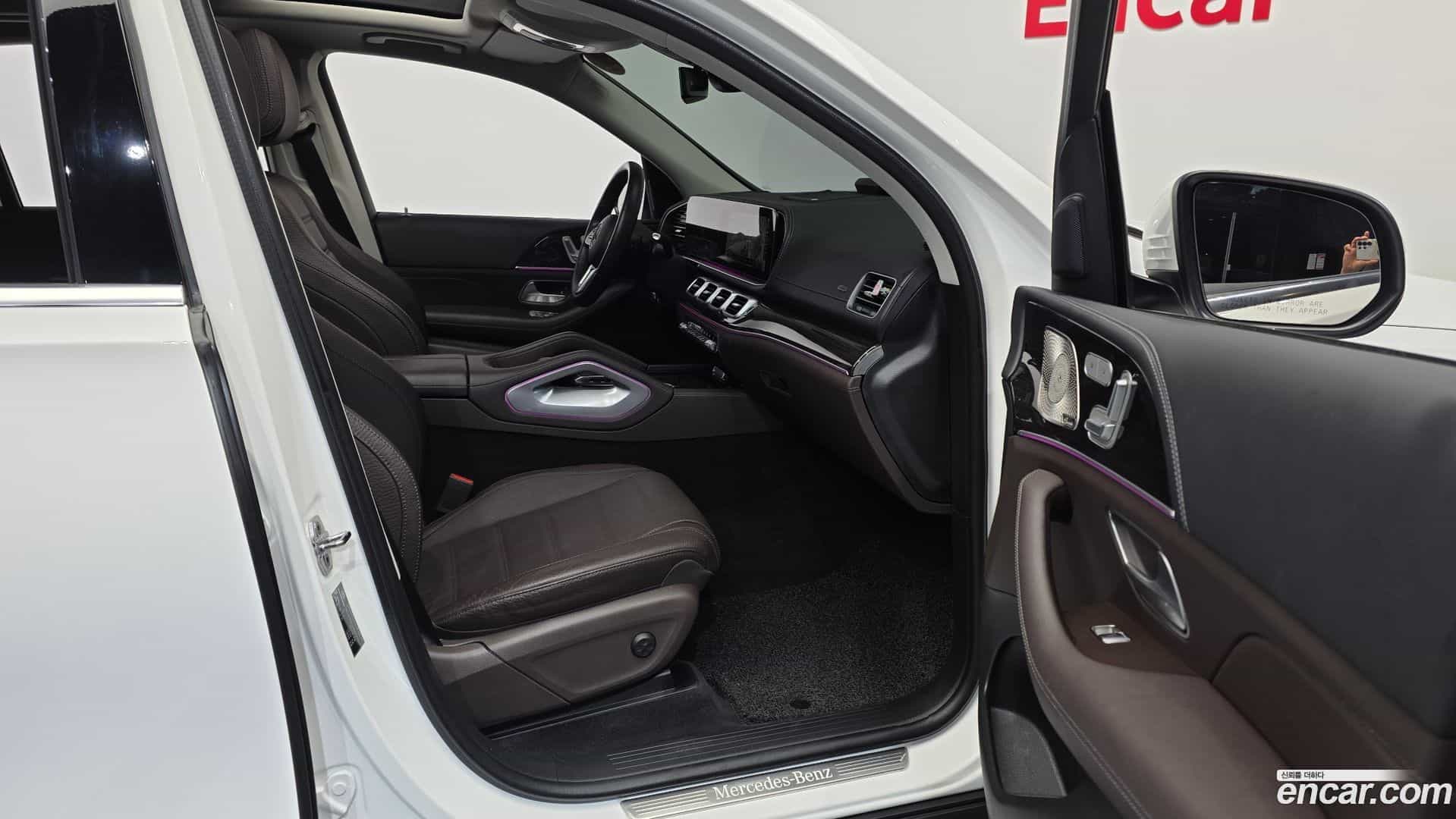 GLE-Class Mercedes-Benz 2022.8-OPTION-015