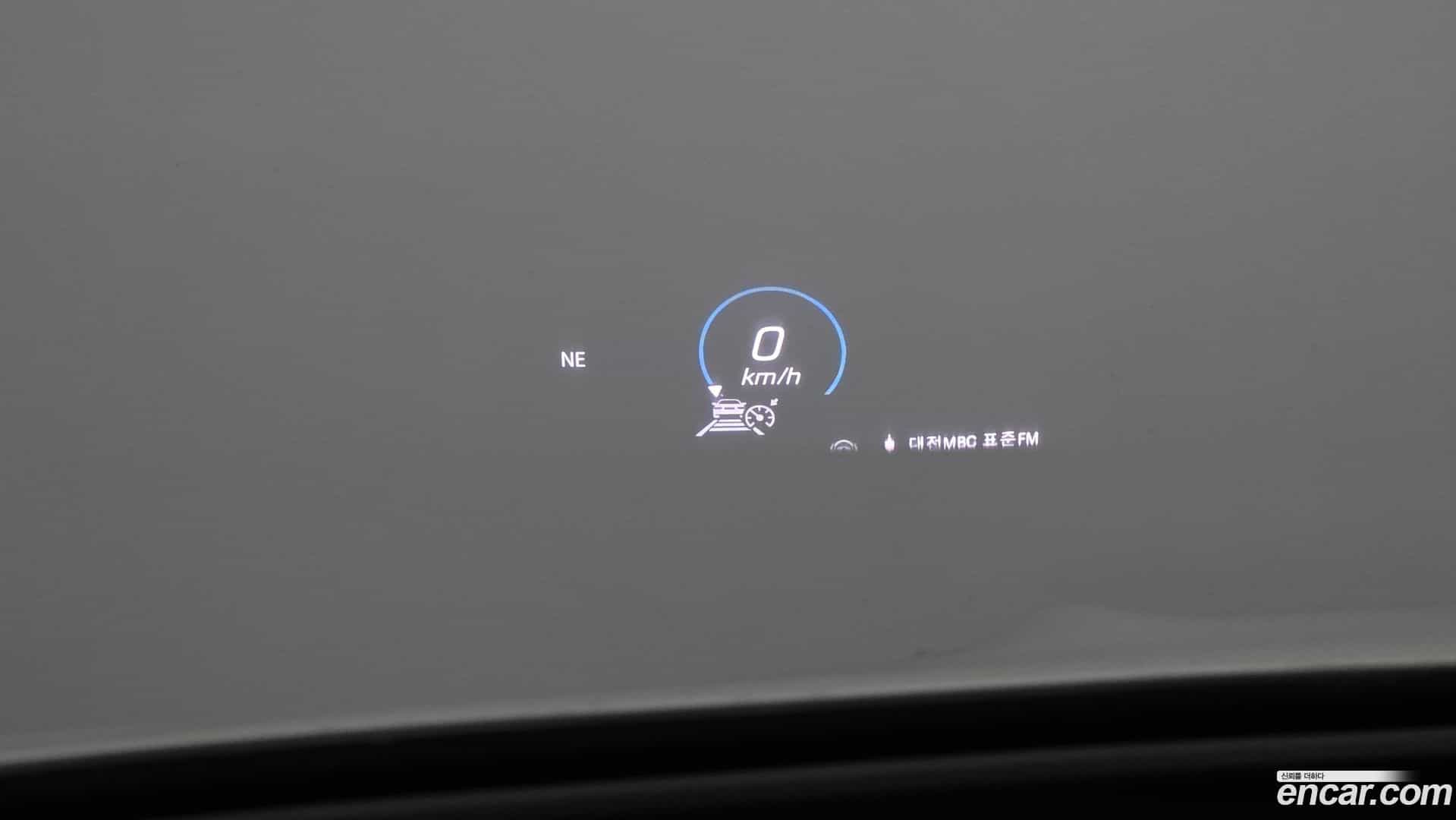 GLE-Class Mercedes-Benz 2022.8-OPTION-018
