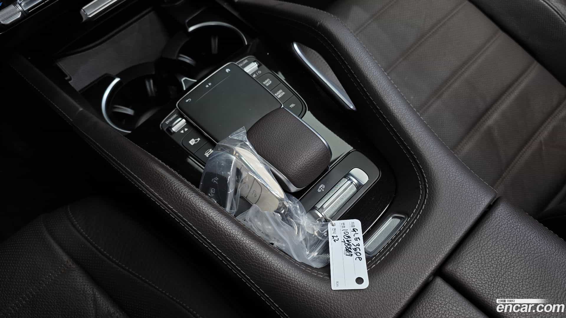 GLE-Class Mercedes-Benz 2022.8-OPTION-045