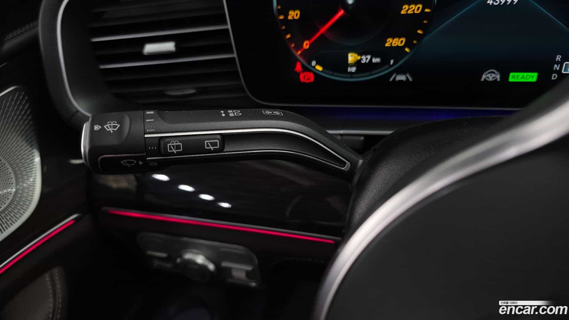 GLE-Class Mercedes-Benz 2022.8-OPTION-046