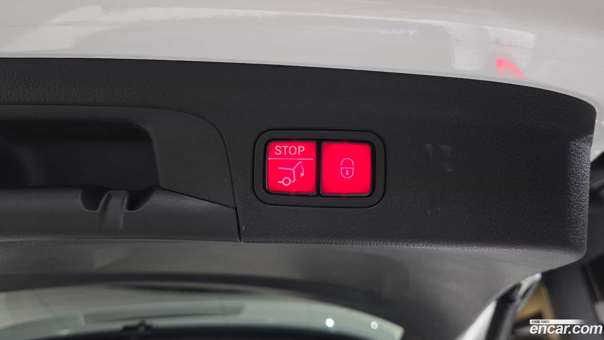 GLE-Class Mercedes-Benz 2022.8-OPTION-047