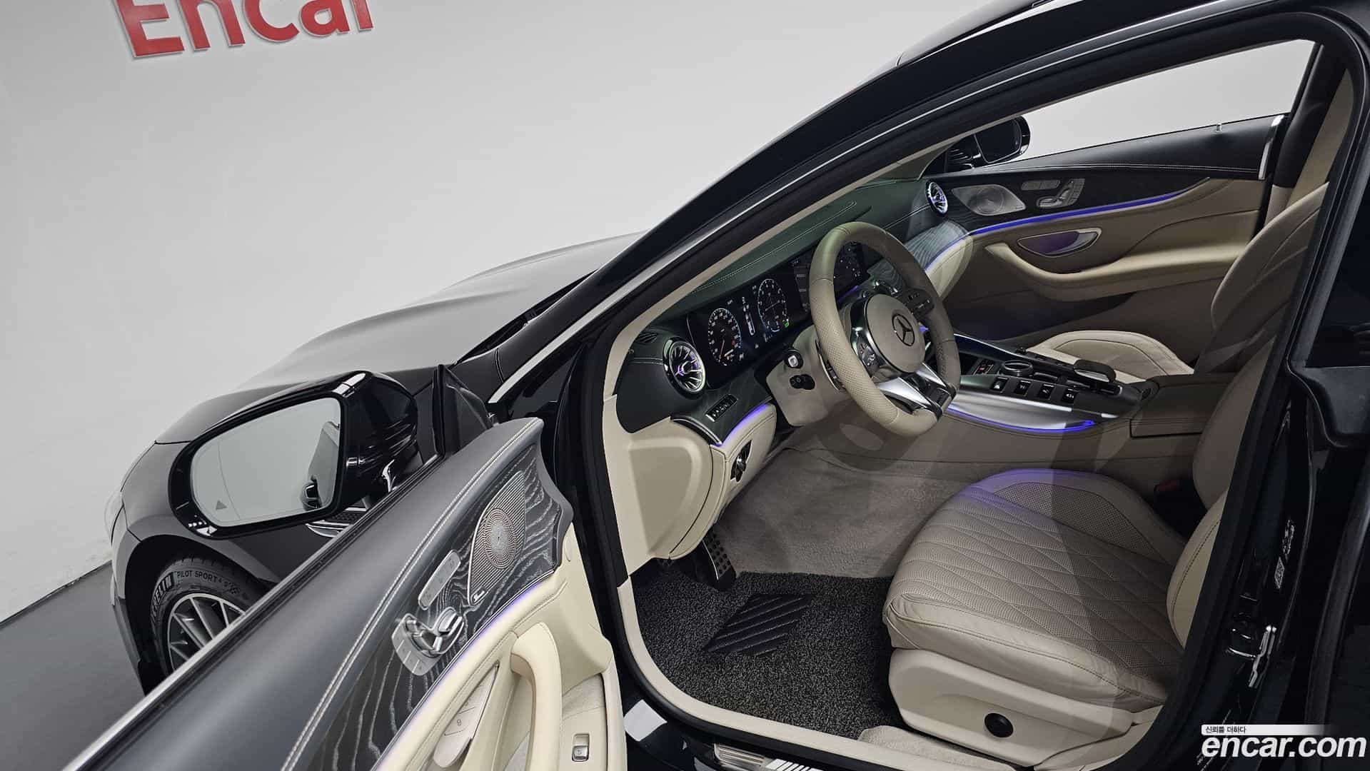 AMG GT Mercedes-Benz 2019.9-INNER-010