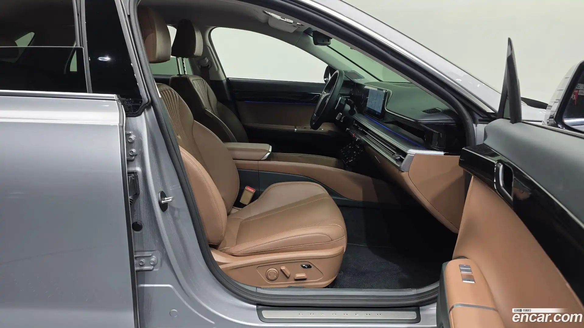 Grandeur Hyundai 2023.5-OPTION-015
