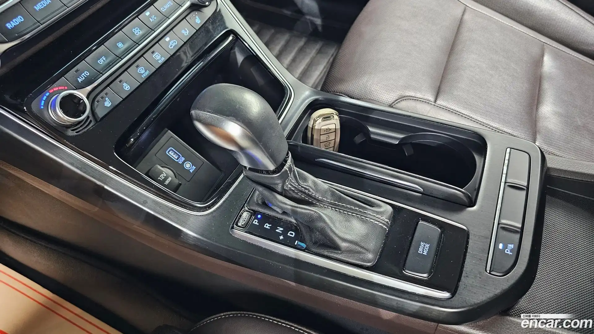 Grandeur Hyundai 2016.11-INNER-009