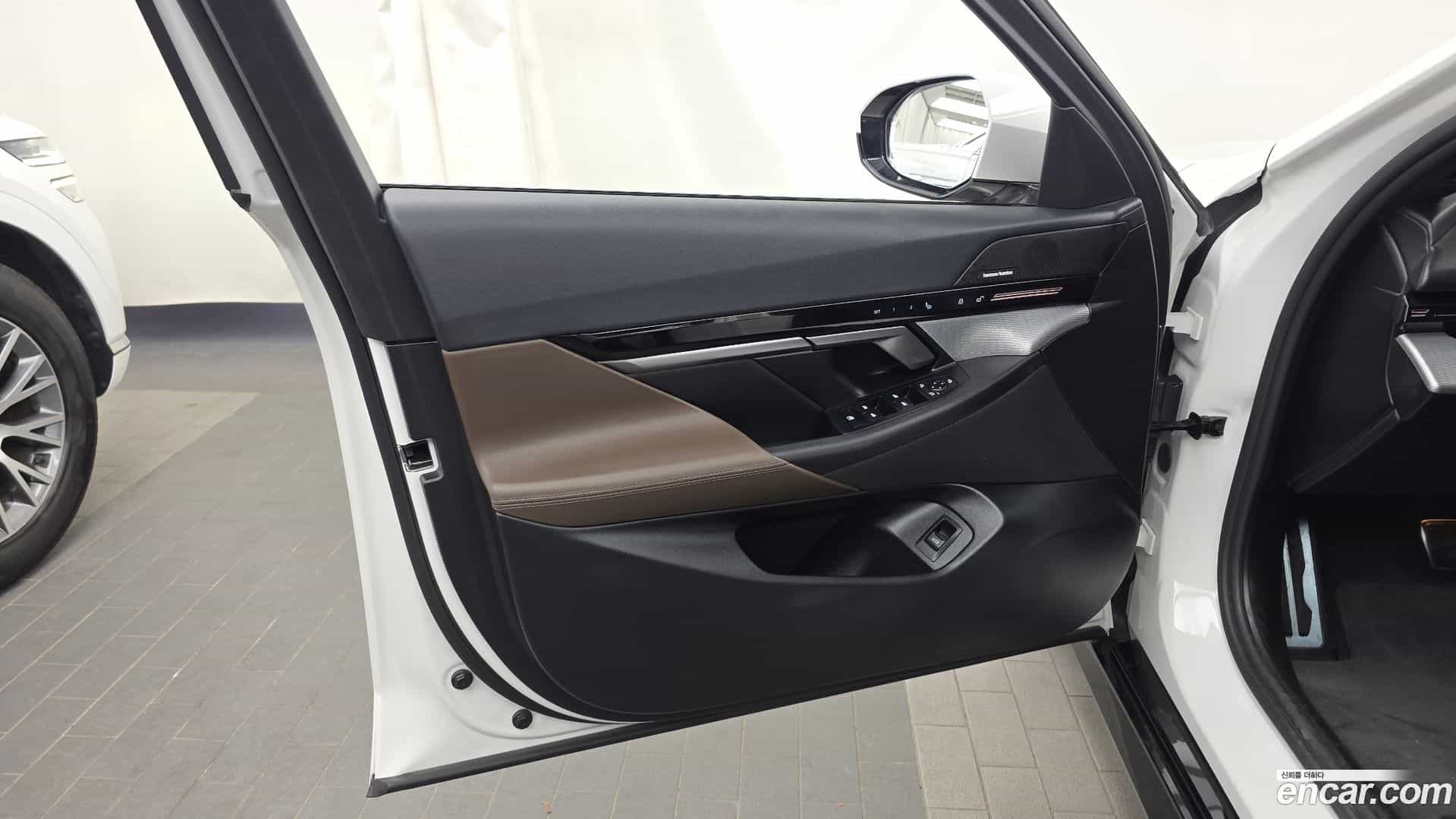 5-Series BMW 2024.1-INNER-034