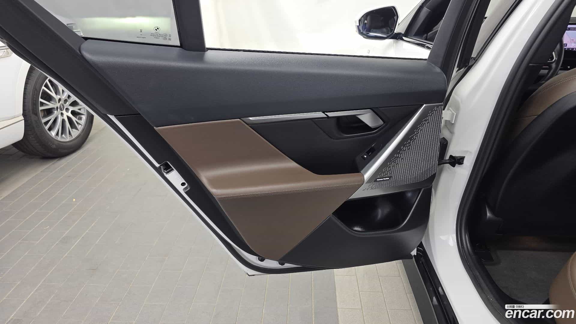 5-Series BMW 2024.1-INNER-035