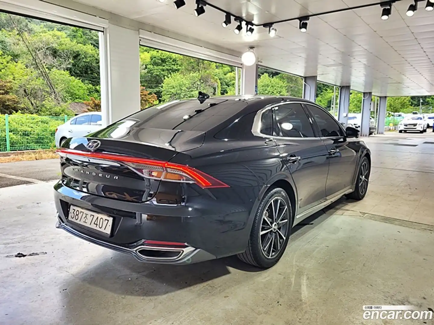 Grandeur Hyundai 2021.10-OUTER-002