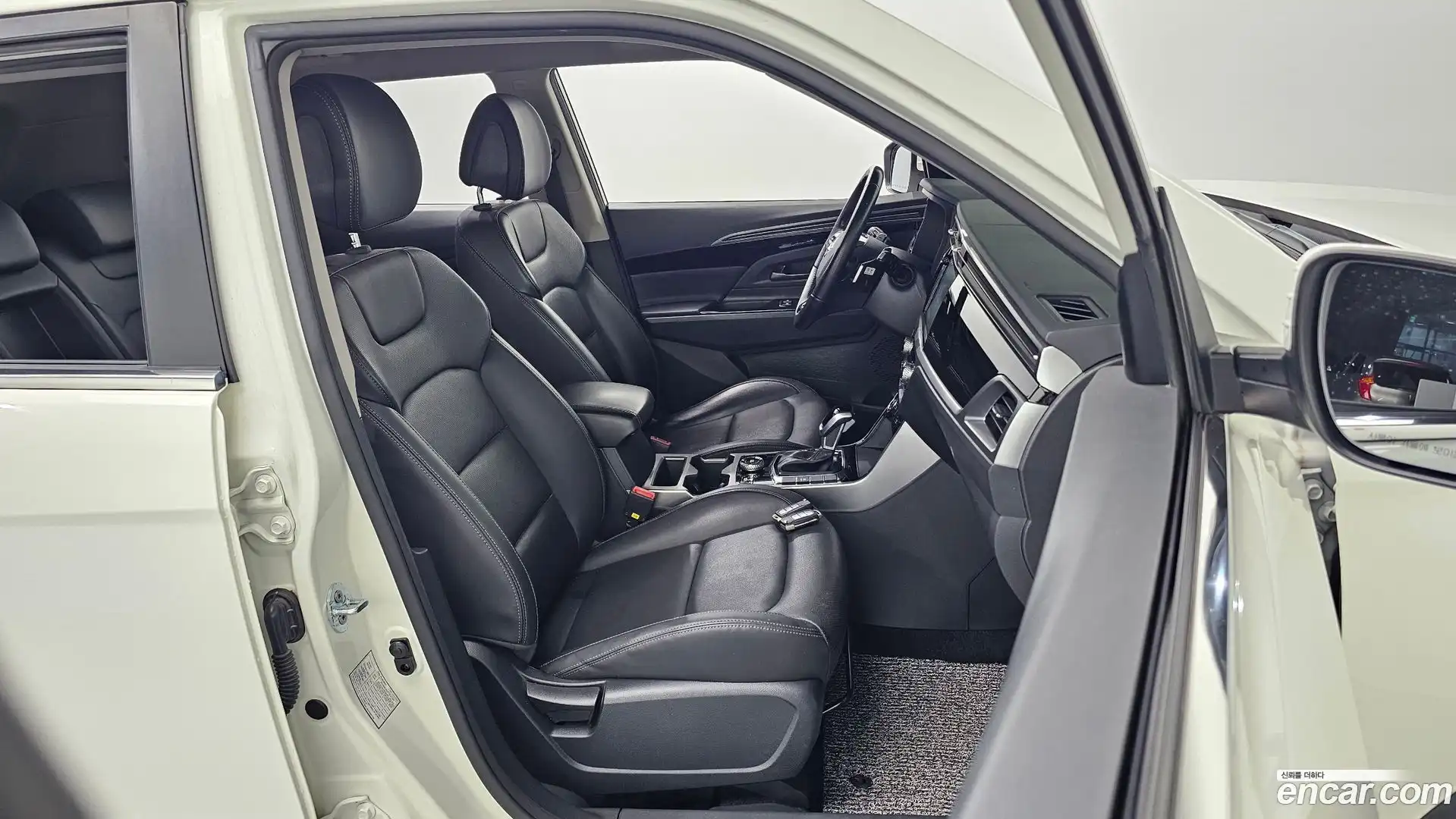 KORANDO KG Mobility 2020.4-INNER-036