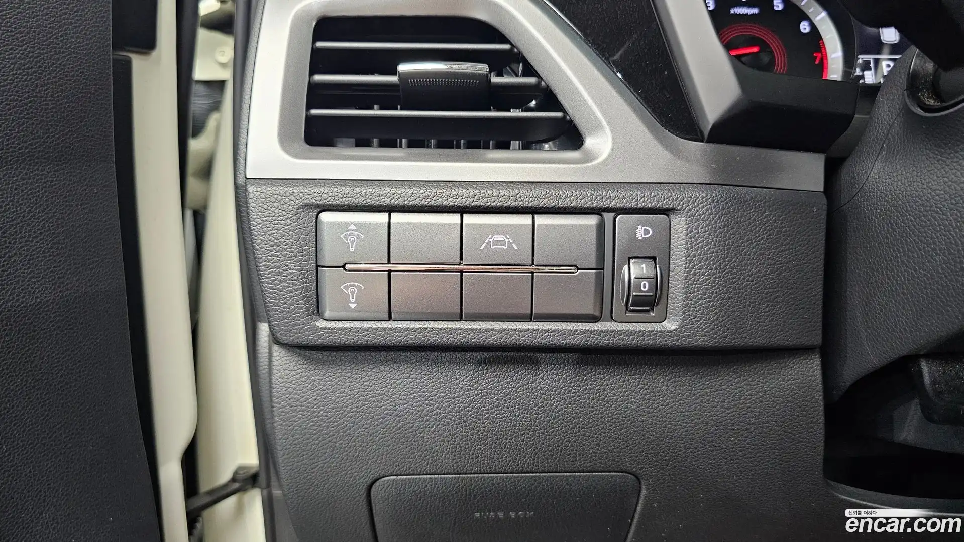 KORANDO KG Mobility 2020.4-OPTION-040