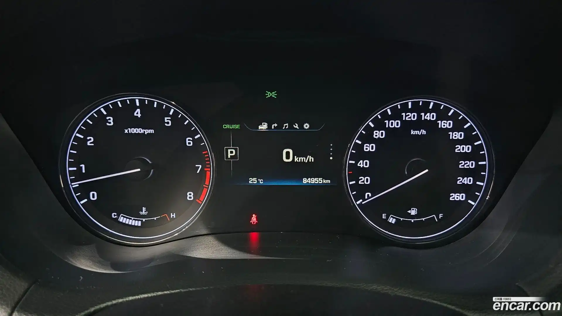 Genesis Hyundai 2016.0-INNER-008