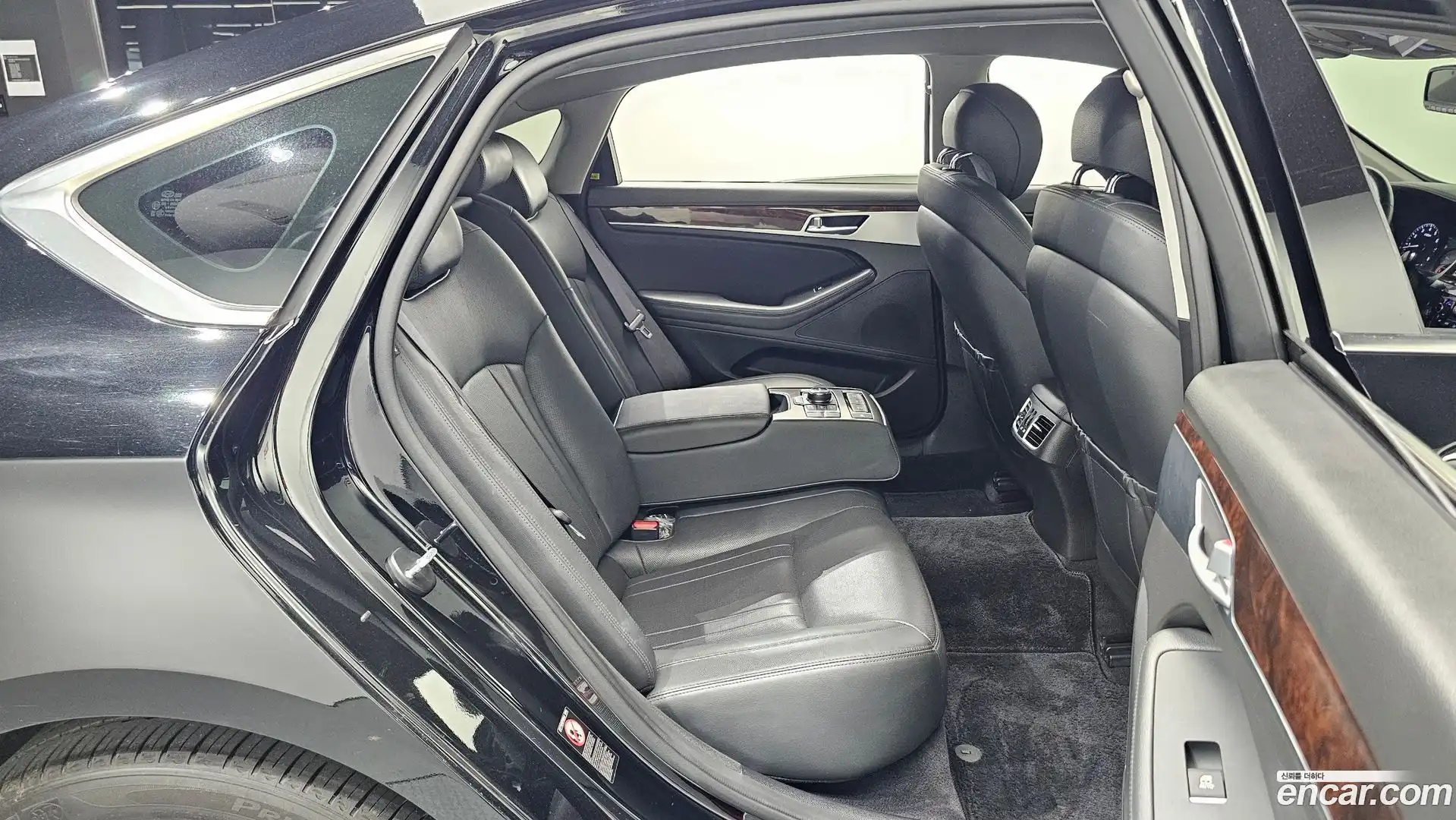 Genesis Hyundai 2016.0-OPTION-016