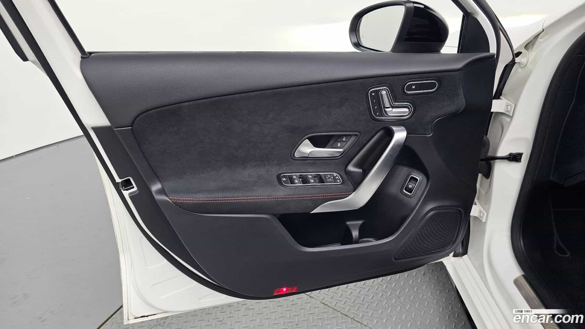 A-Class Mercedes-Benz 2022.10-INNER-034