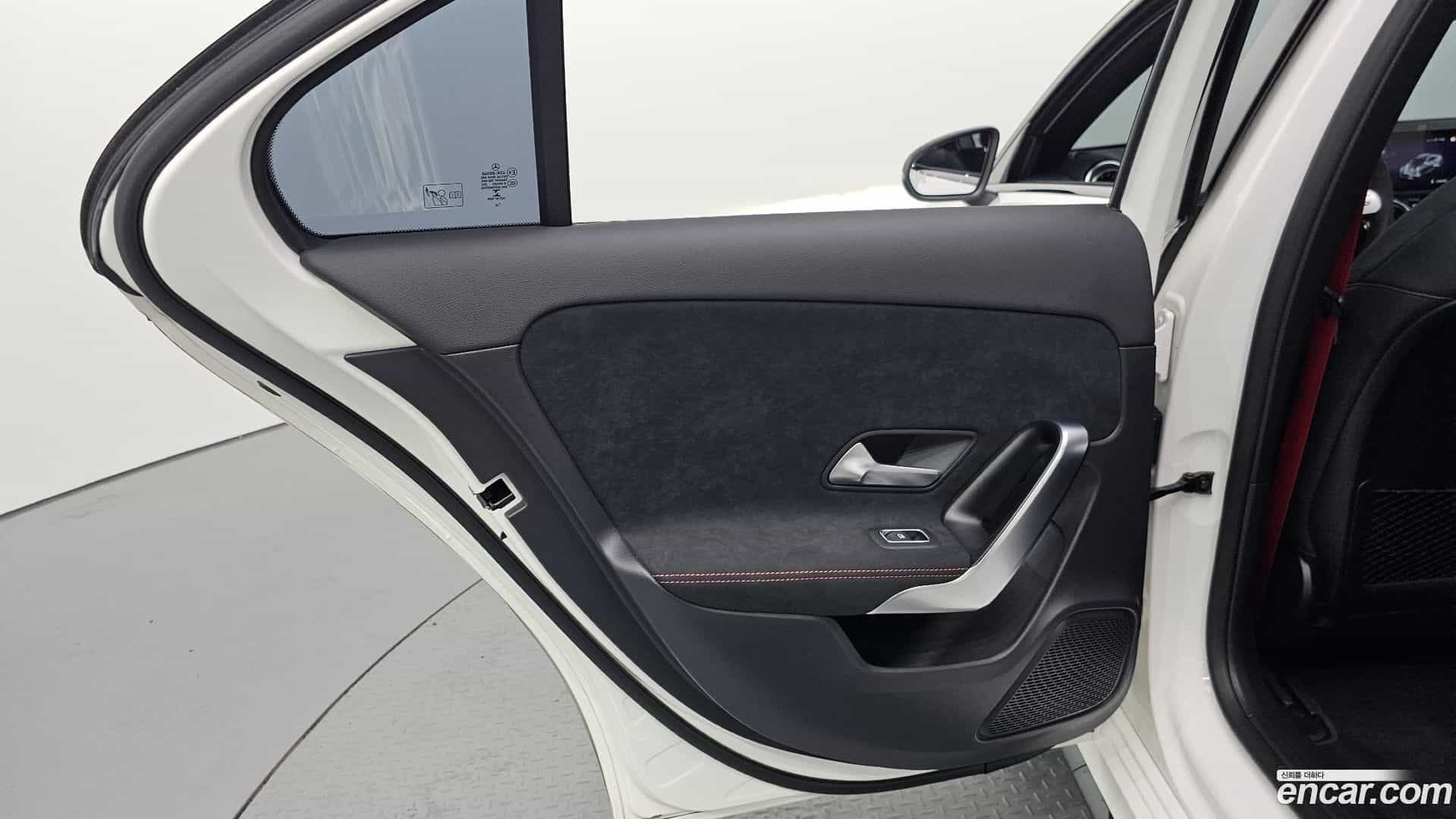 A-Class Mercedes-Benz 2022.10-INNER-035