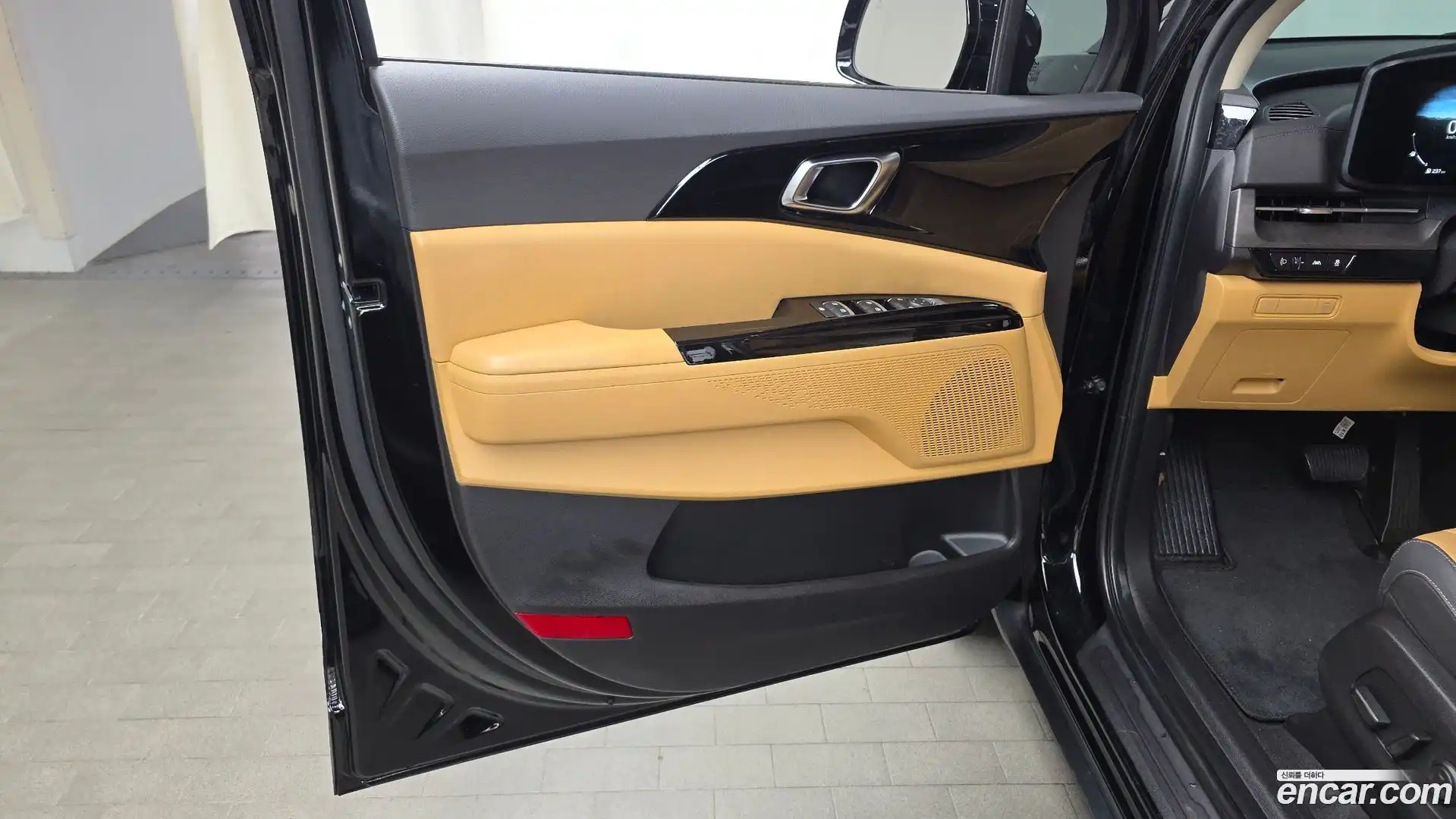 Canival Kia 2022.5-INNER-034