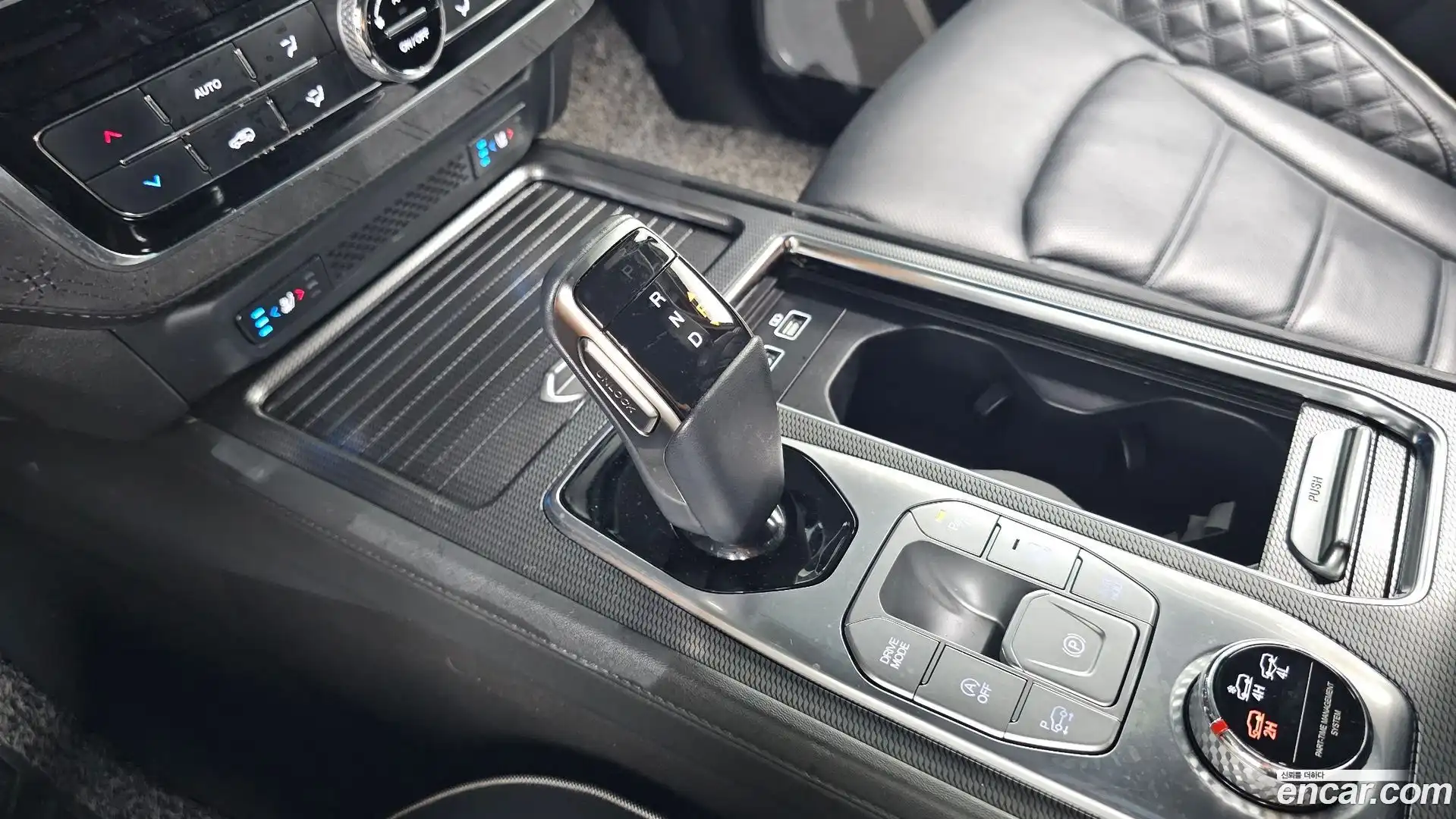 Rexton KG Mobility 2022.11-INNER-009