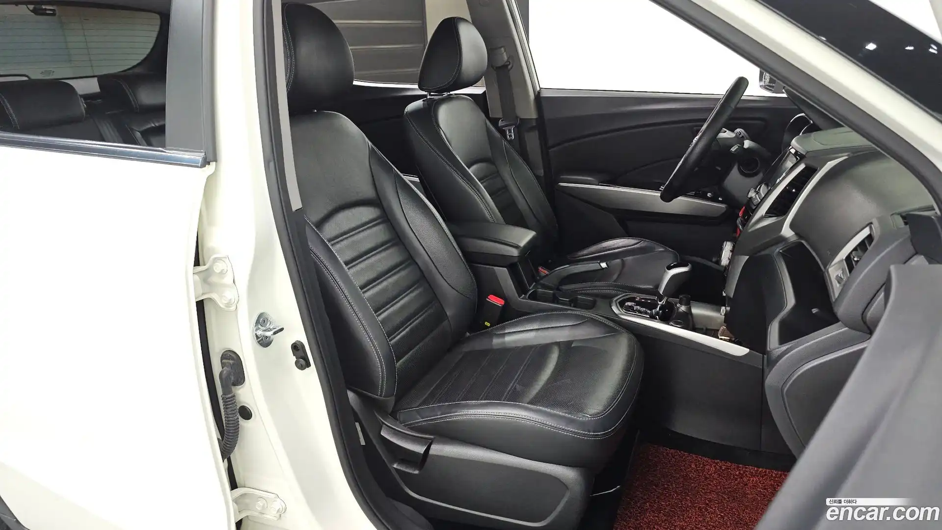 TIBOLI KG Mobility 2015.6-INNER-036