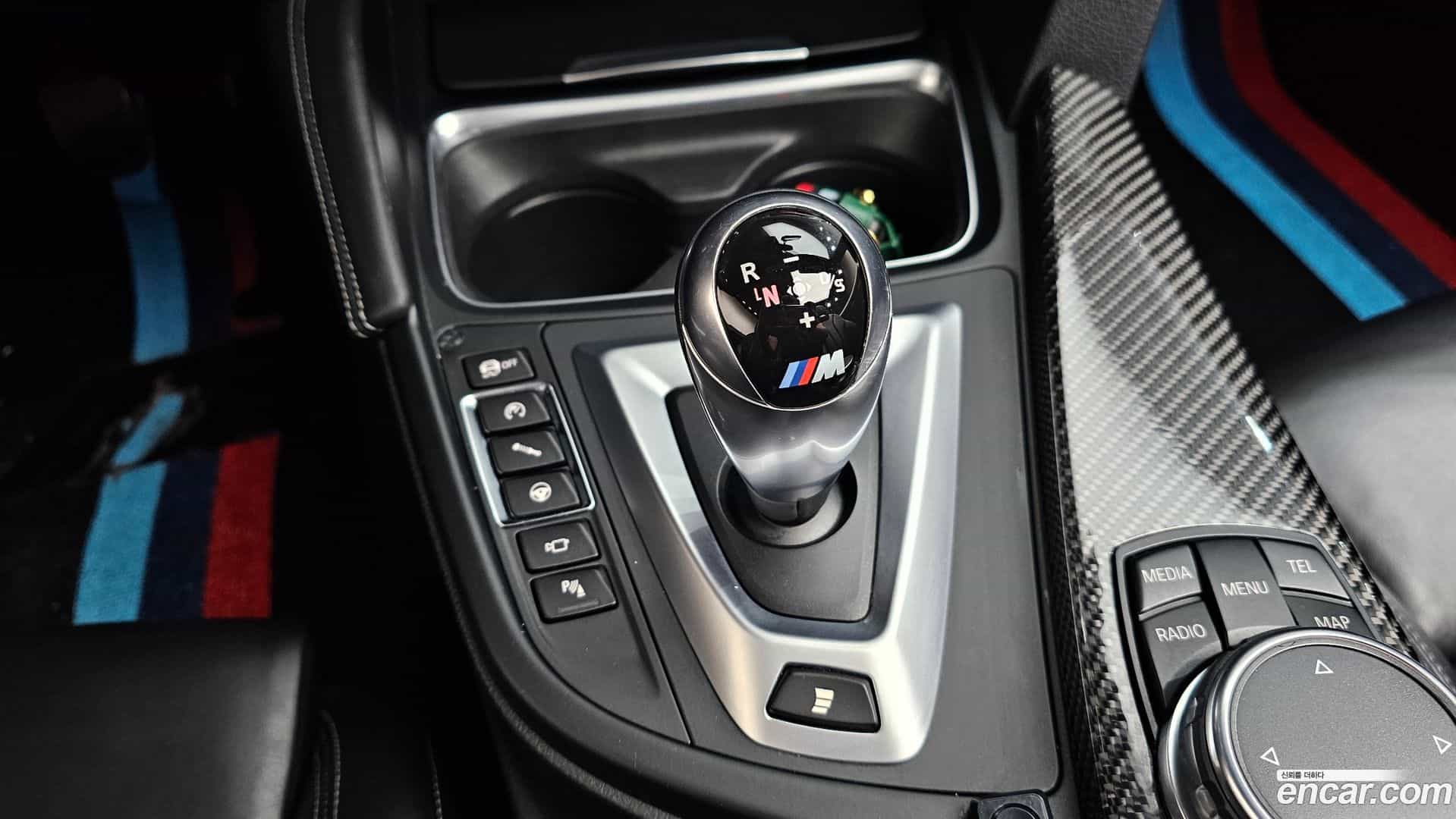 M4 BMW 2016.9-INNER-009