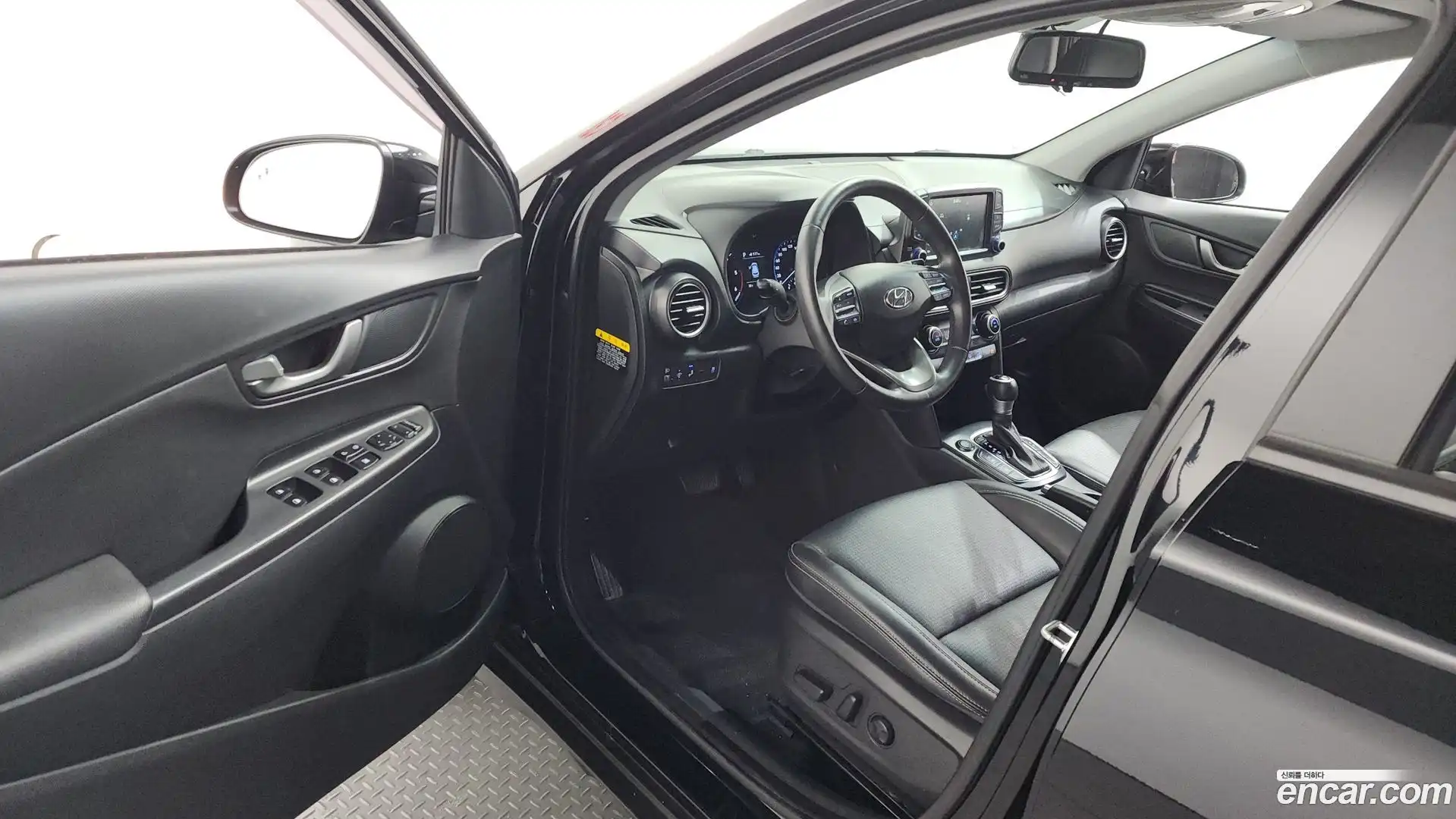 Kona Hyundai 2018.10-INNER-010