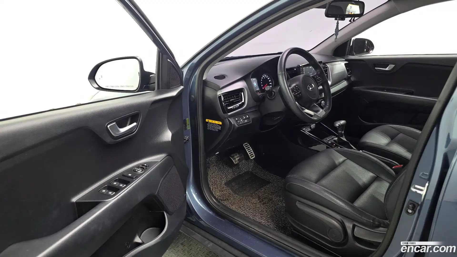Stonic Kia 2018.0-INNER-010