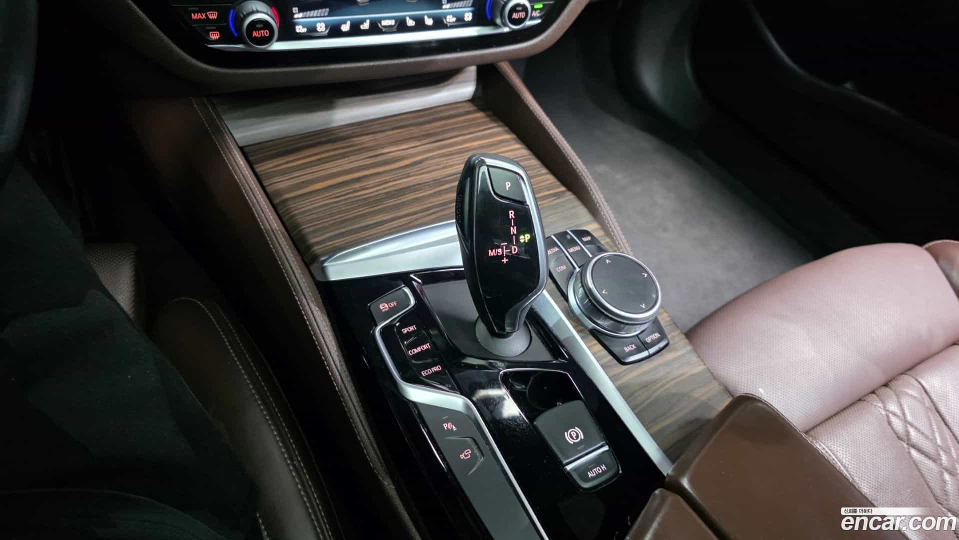 5-Series BMW 2018.0-INNER-009