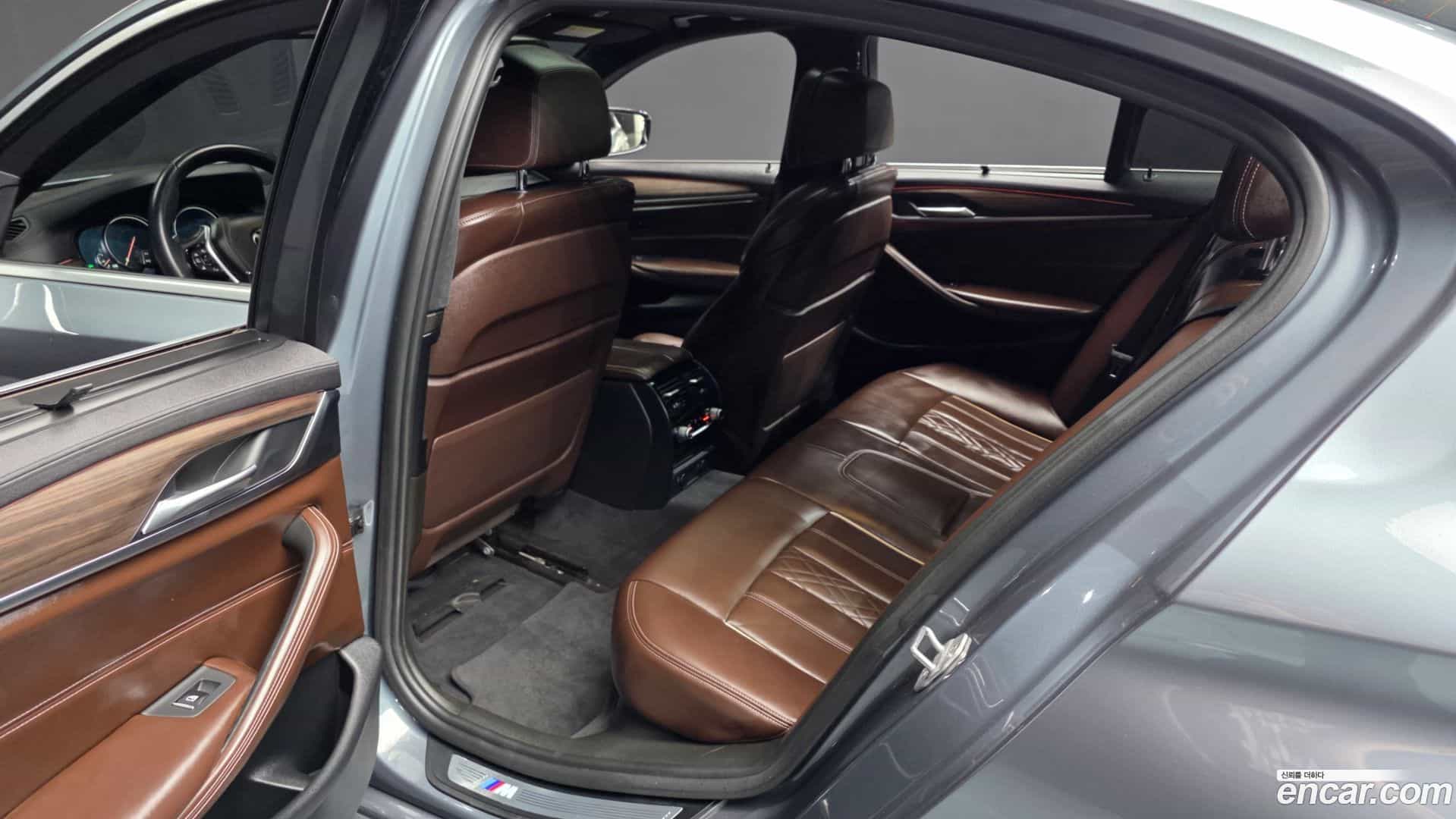 5-Series BMW 2018.0-INNER-036