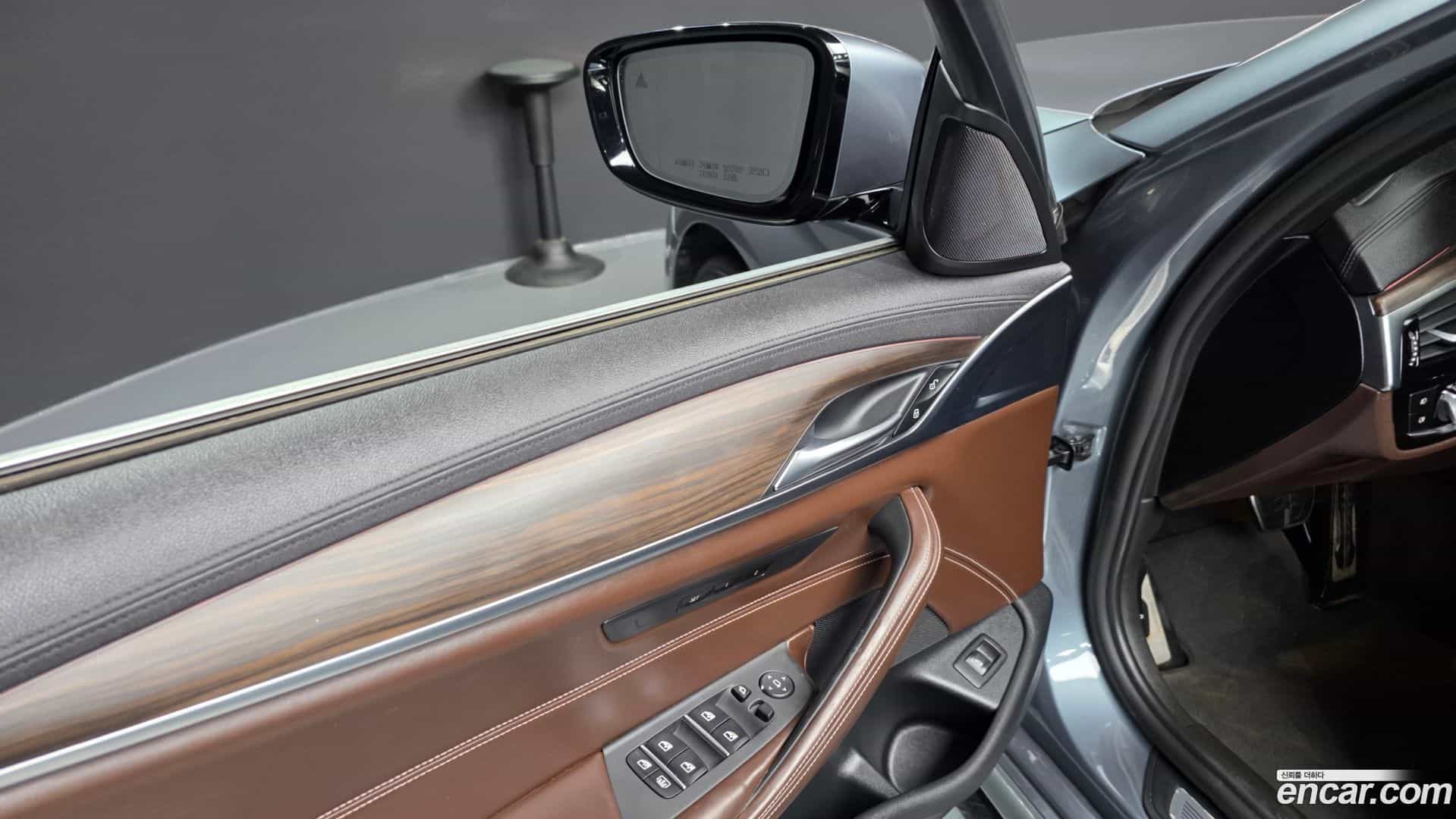 5-Series BMW 2018.0-OPTION-049