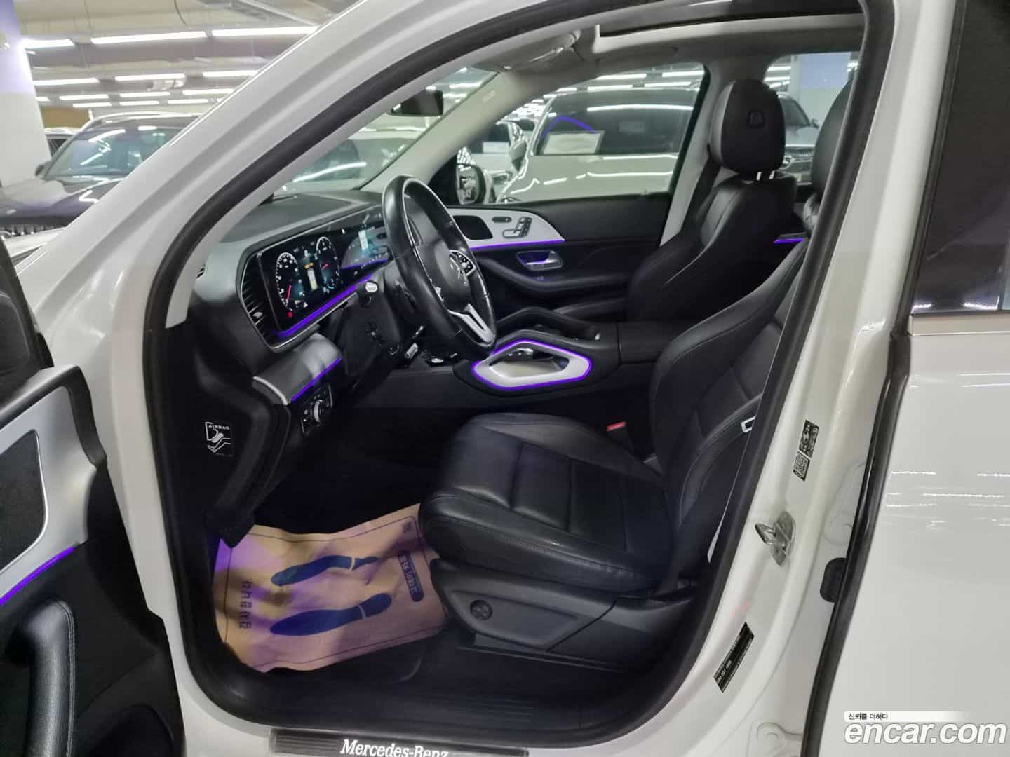 GLE-Class Mercedes-Benz 2020.9-INNER-009