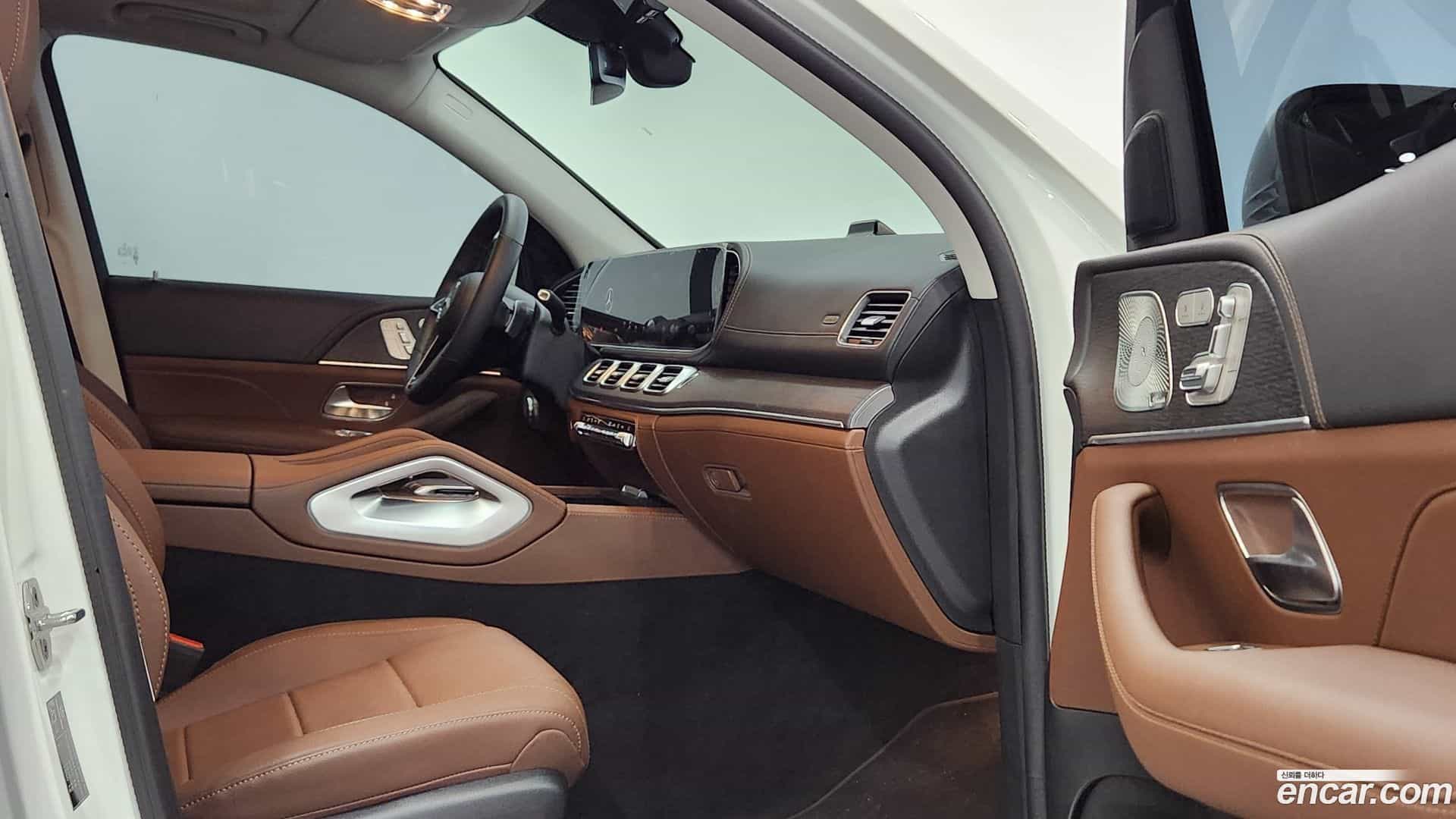 GLE-Class Mercedes-Benz 2026.3-INNER-010
