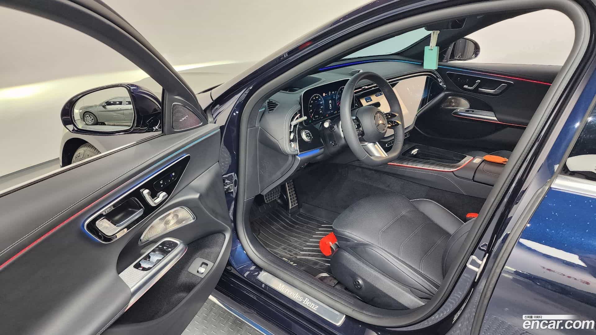 E-Class Mercedes-Benz 2025.8-INNER-010