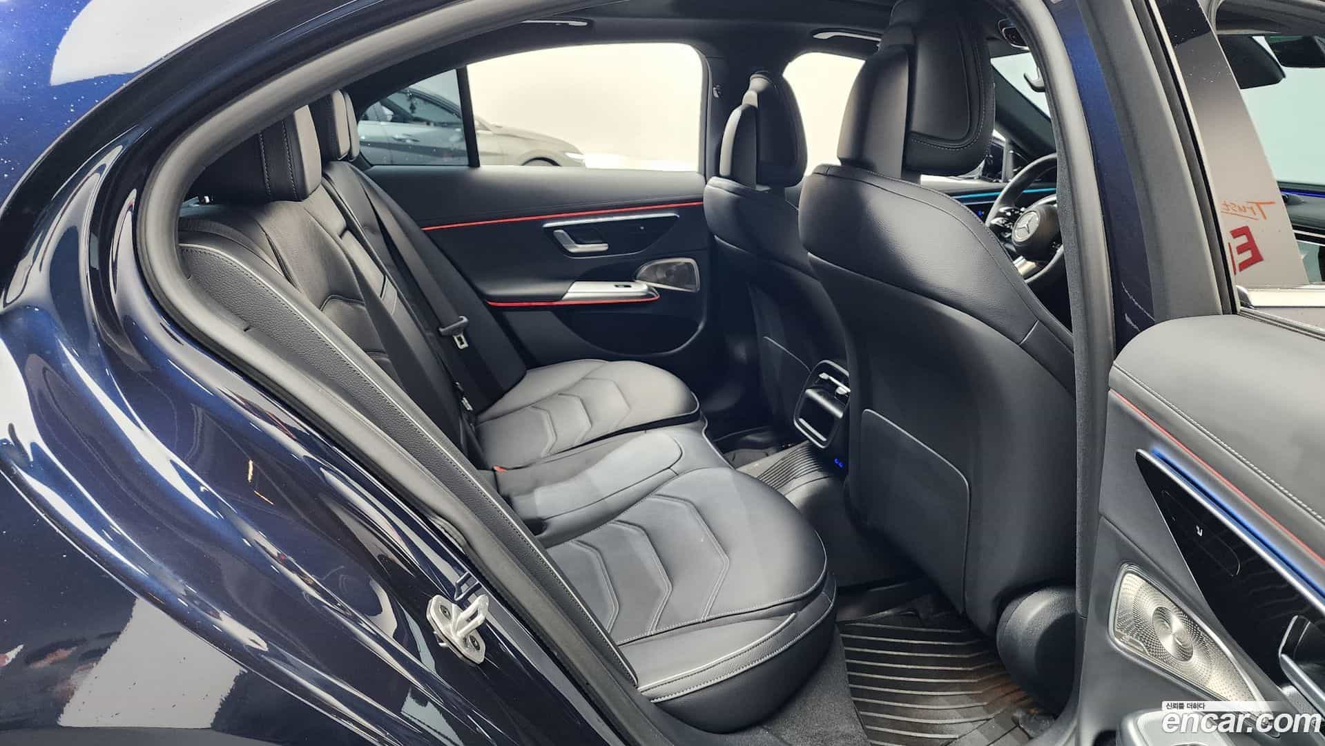 E-Class Mercedes-Benz 2025.8-OPTION-015