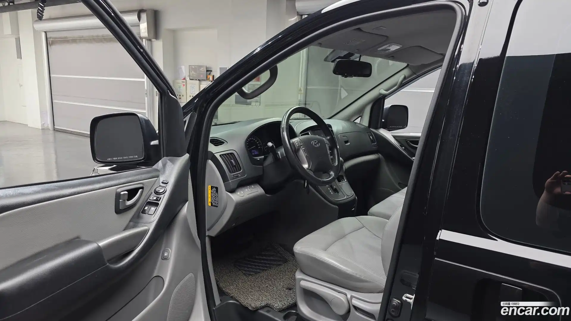 Starex Hyundai 2019.10-INNER-010
