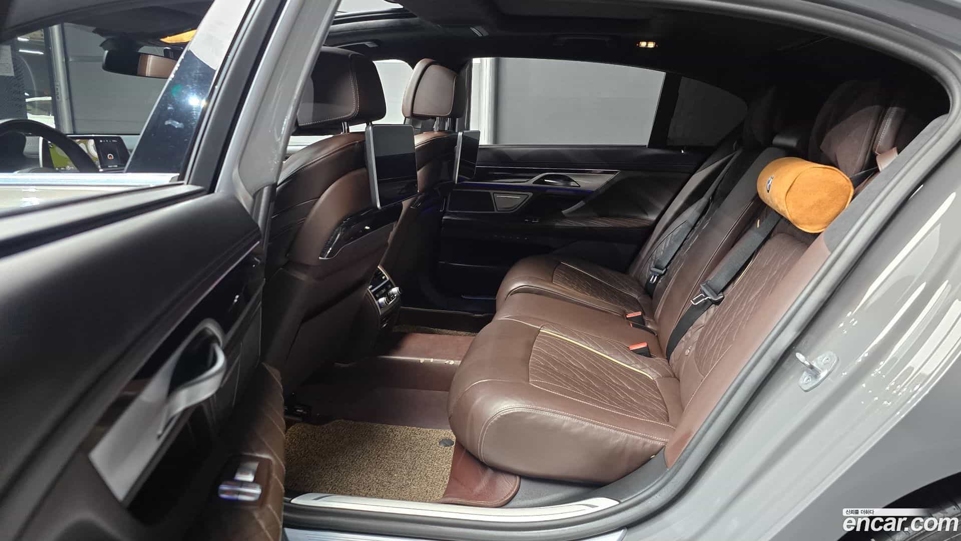 7-Series BMW 2021.9-OPTION-016