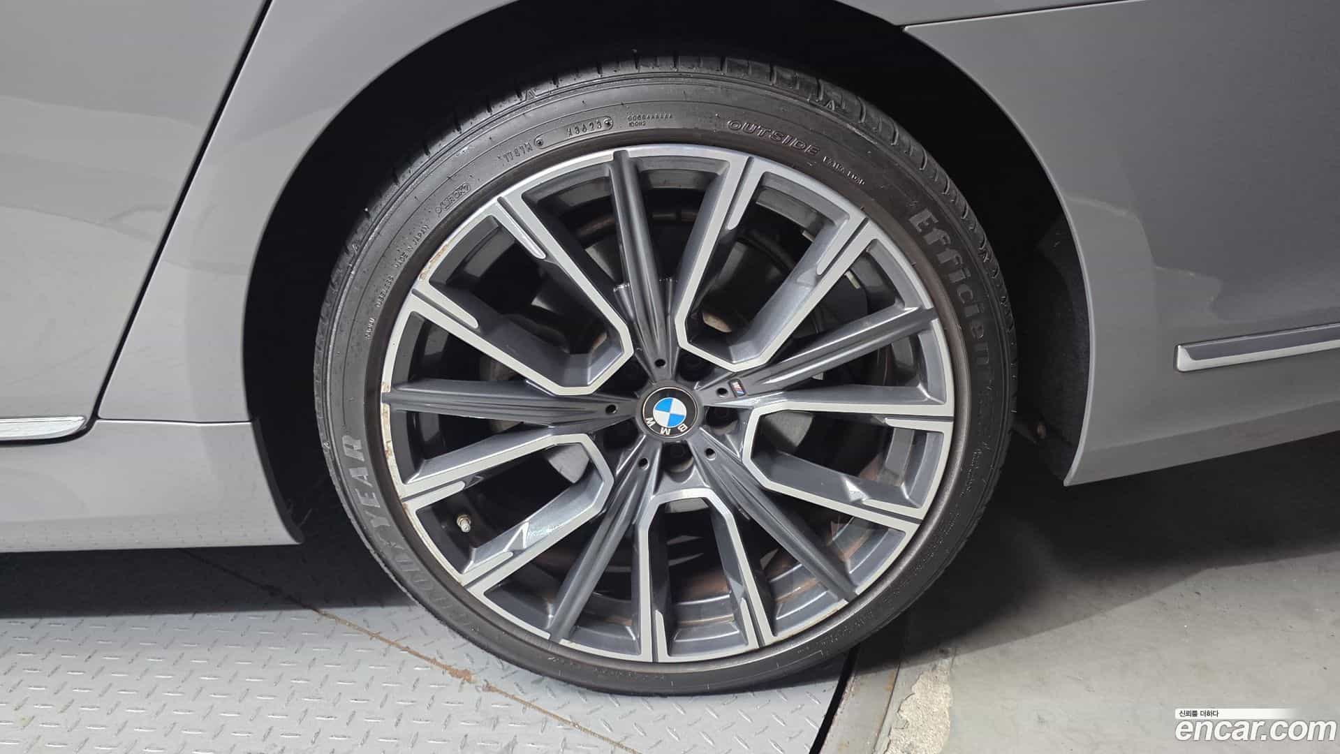 7-Series BMW 2021.9-OUTER-031