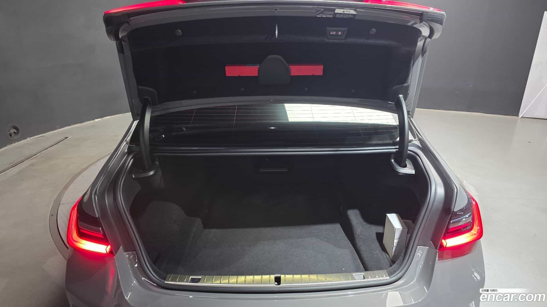 7-Series BMW 2021.9-OPTION-045