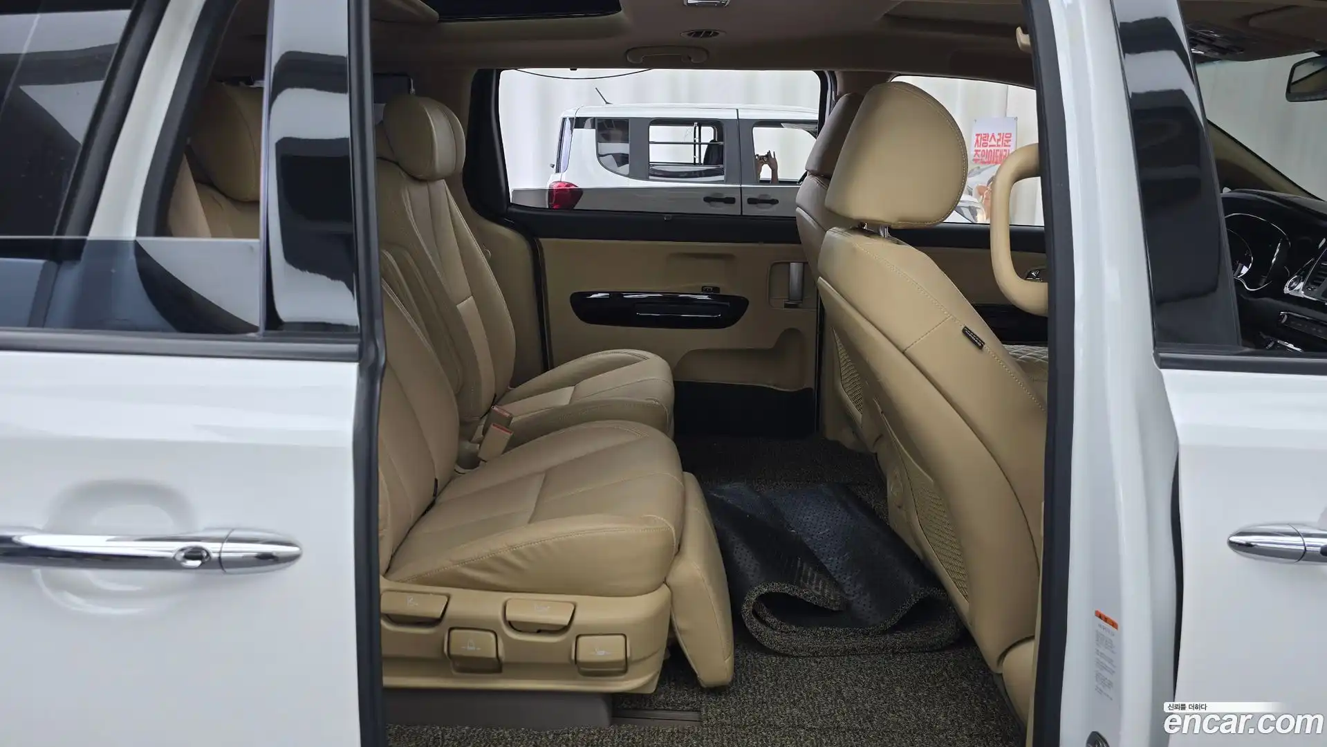 Canival Kia 2018.9-OPTION-015