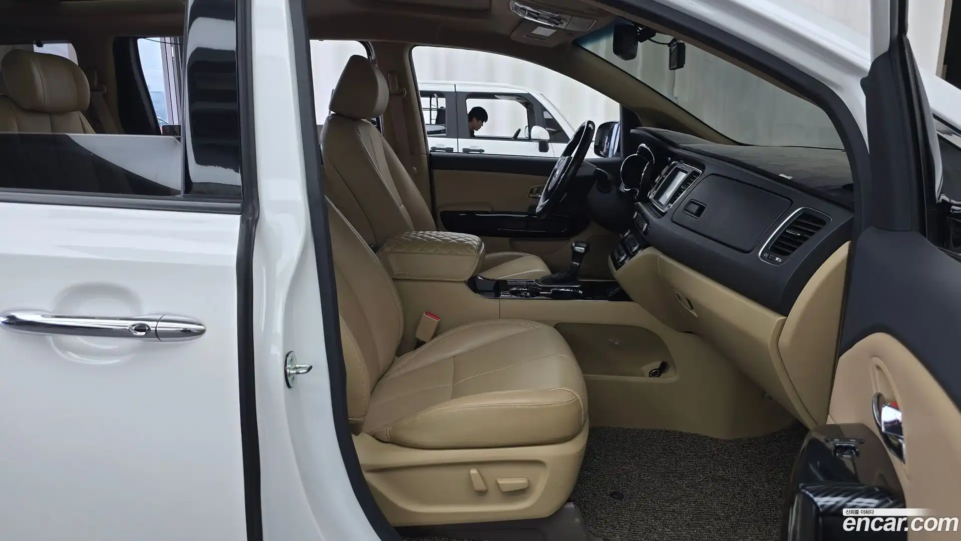 Canival Kia 2018.9-INNER-036