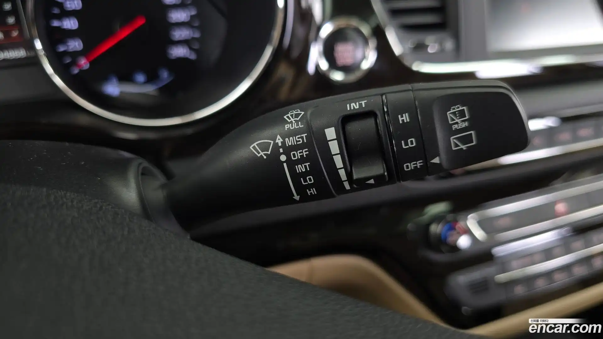 Canival Kia 2018.9-OPTION-041