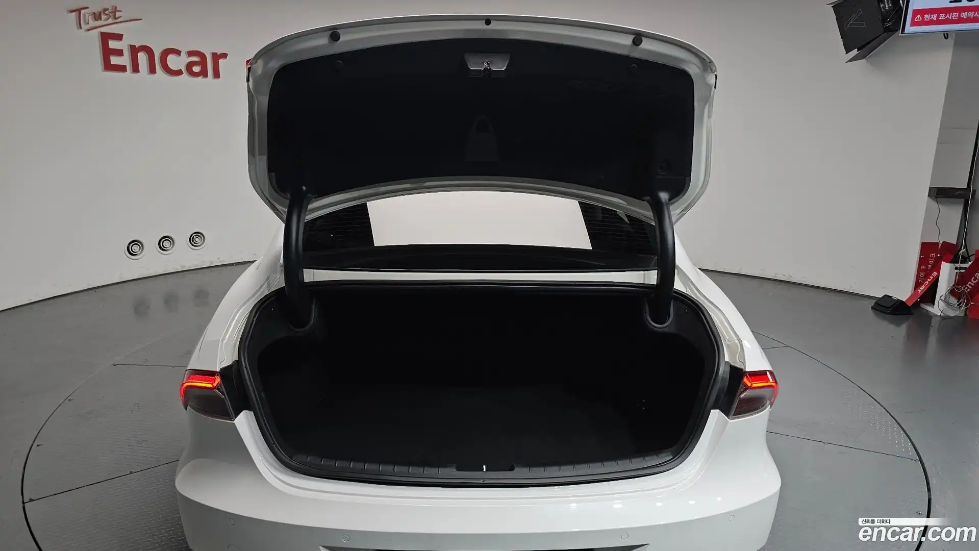 Grandeur Hyundai 2022.7-OPTION-049