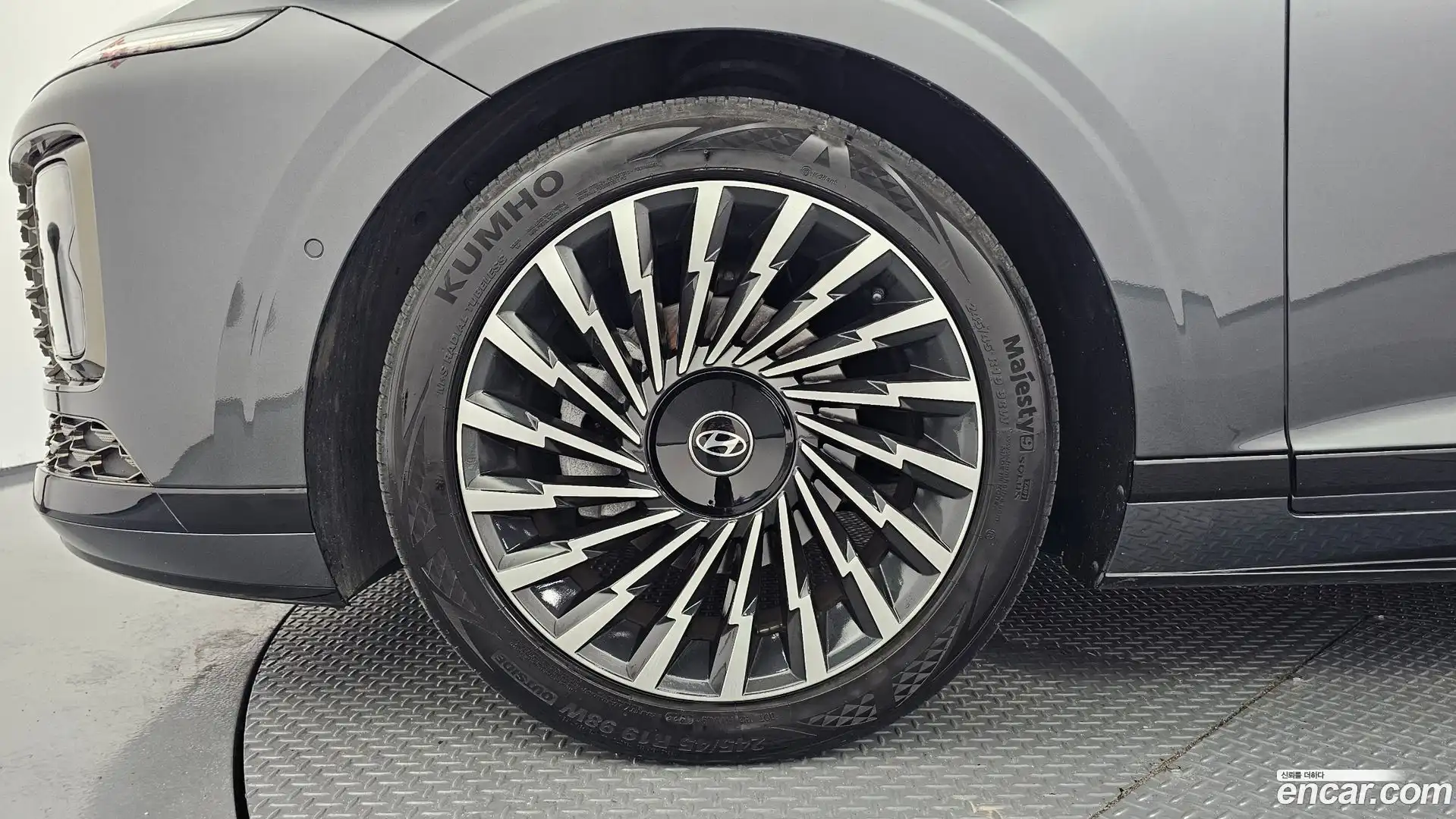 Grandeur Hyundai 2023.4-OUTER-005