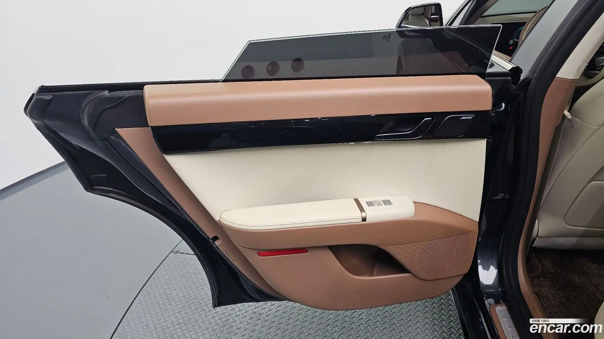 Grandeur Hyundai 2023.4-INNER-035