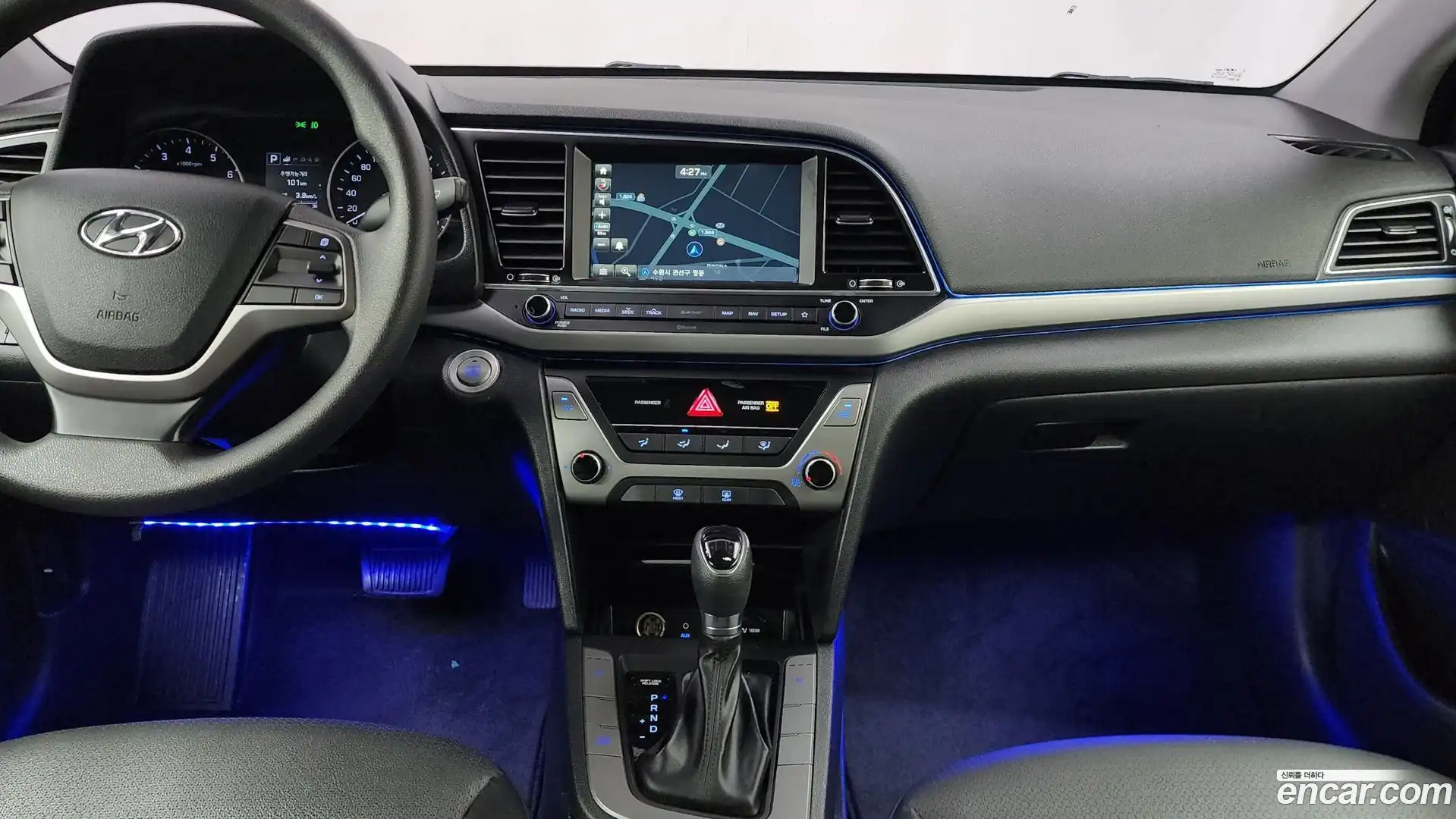 AVANTE Hyundai 2018.6-OPTION-018
