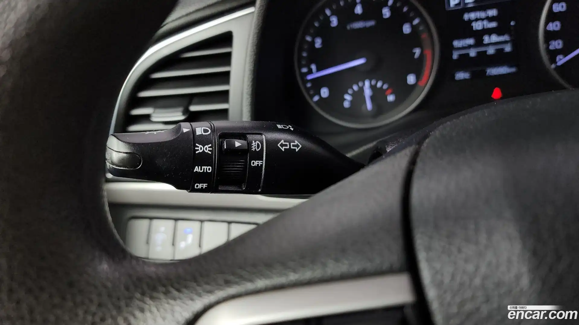 AVANTE Hyundai 2018.6-OPTION-022