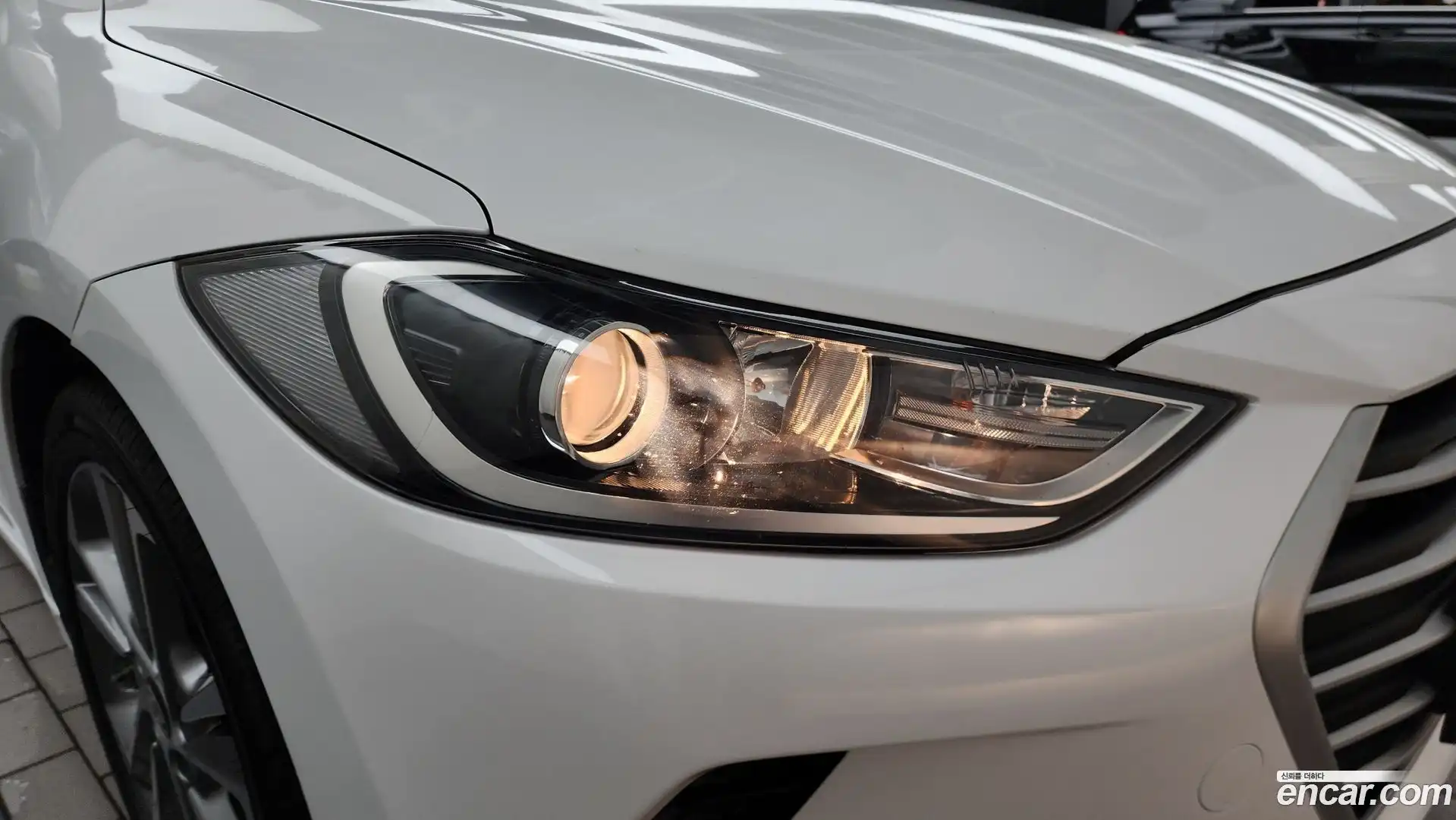 AVANTE Hyundai 2018.6-OUTER-032