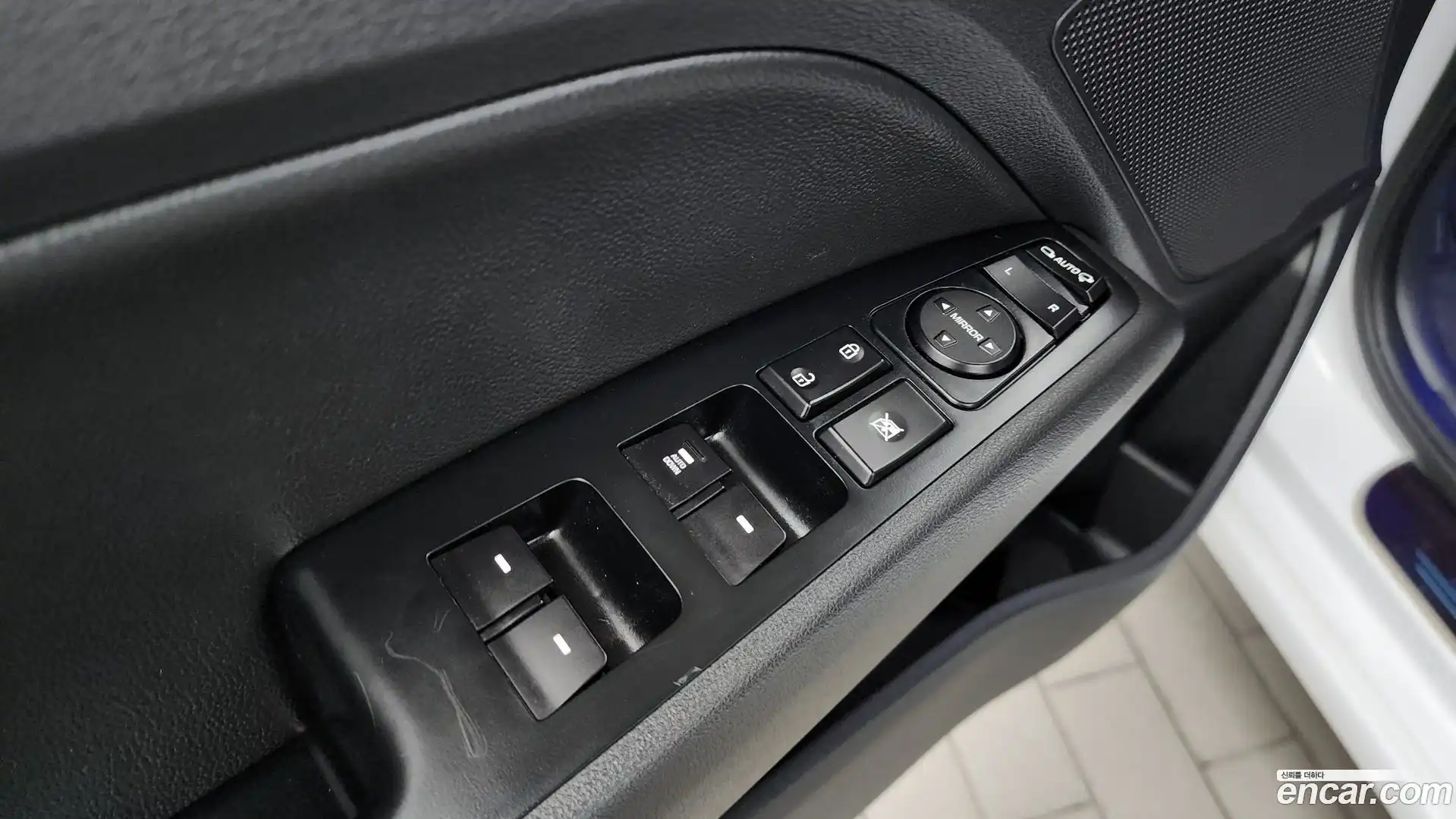 AVANTE Hyundai 2018.6-OPTION-041