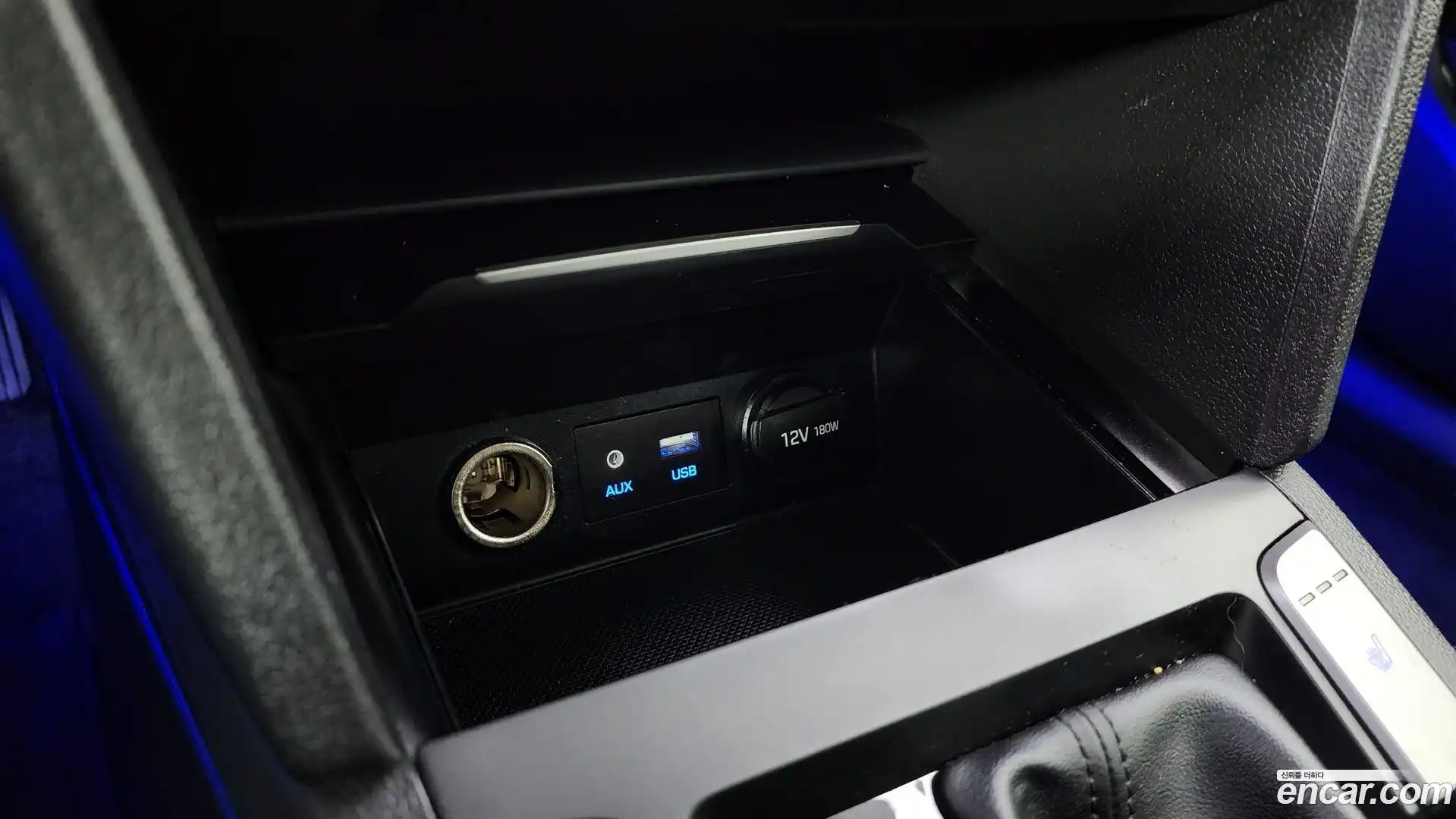 AVANTE Hyundai 2018.6-OPTION-042